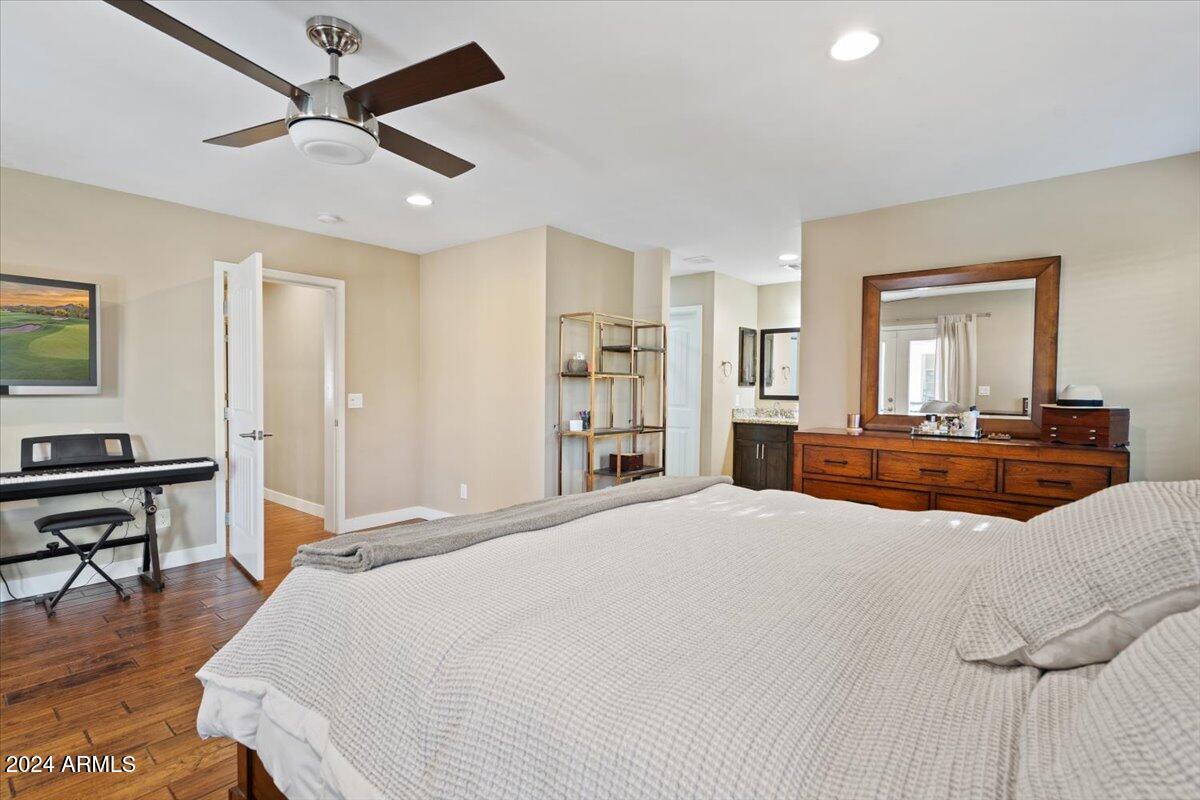 1039 E MONTEBELLO Avenue