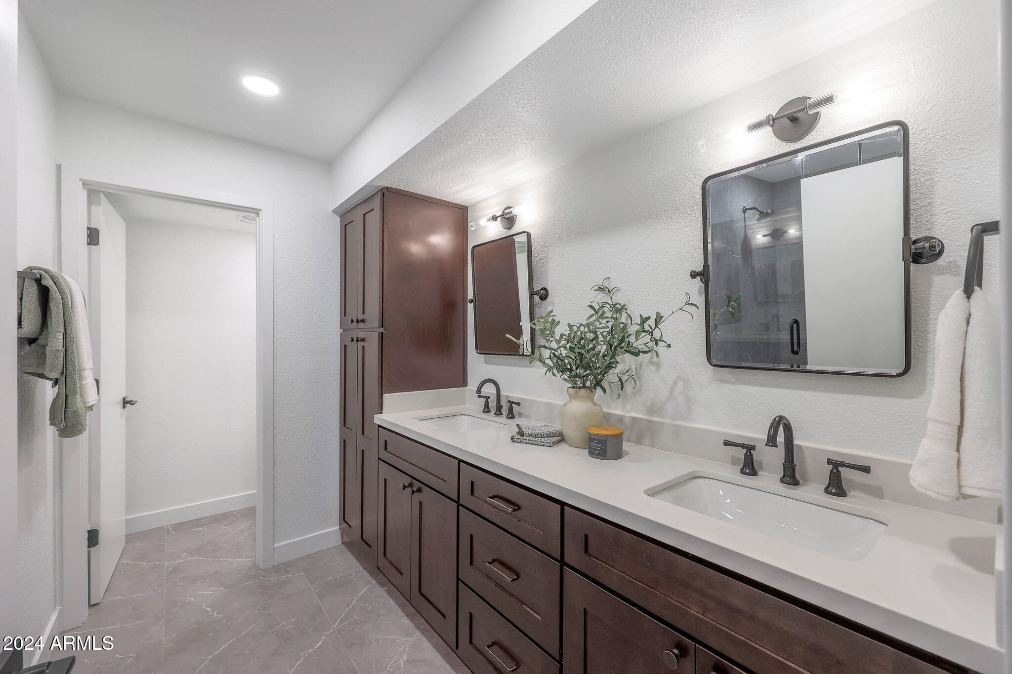 4331 W PORT AU PRINCE Lane