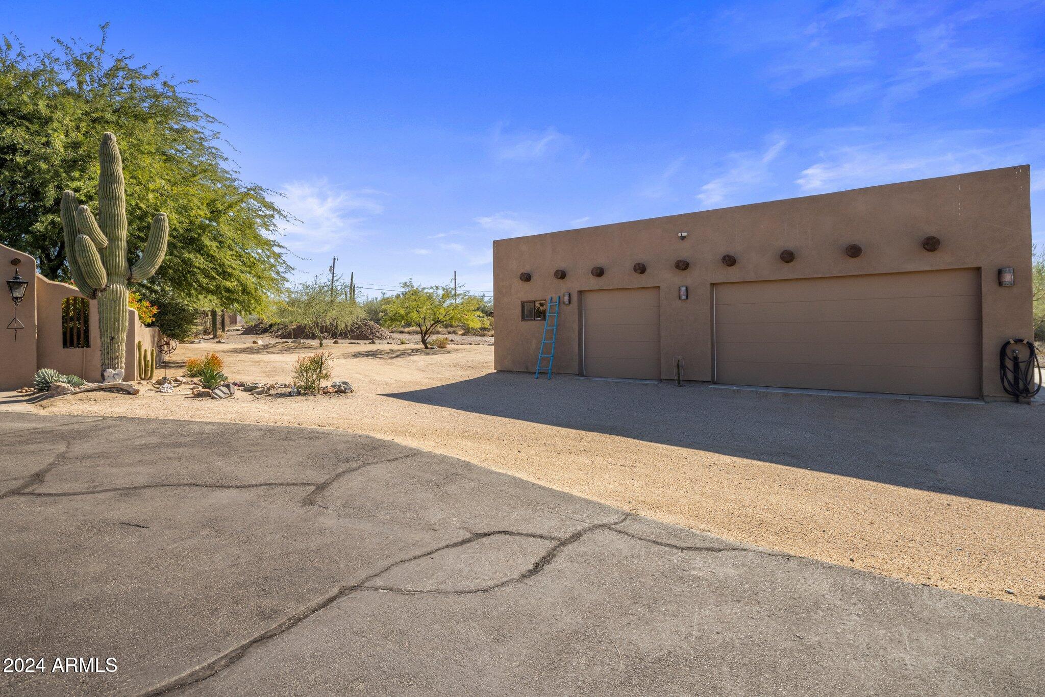 6701 E AZURE HILLS Drive