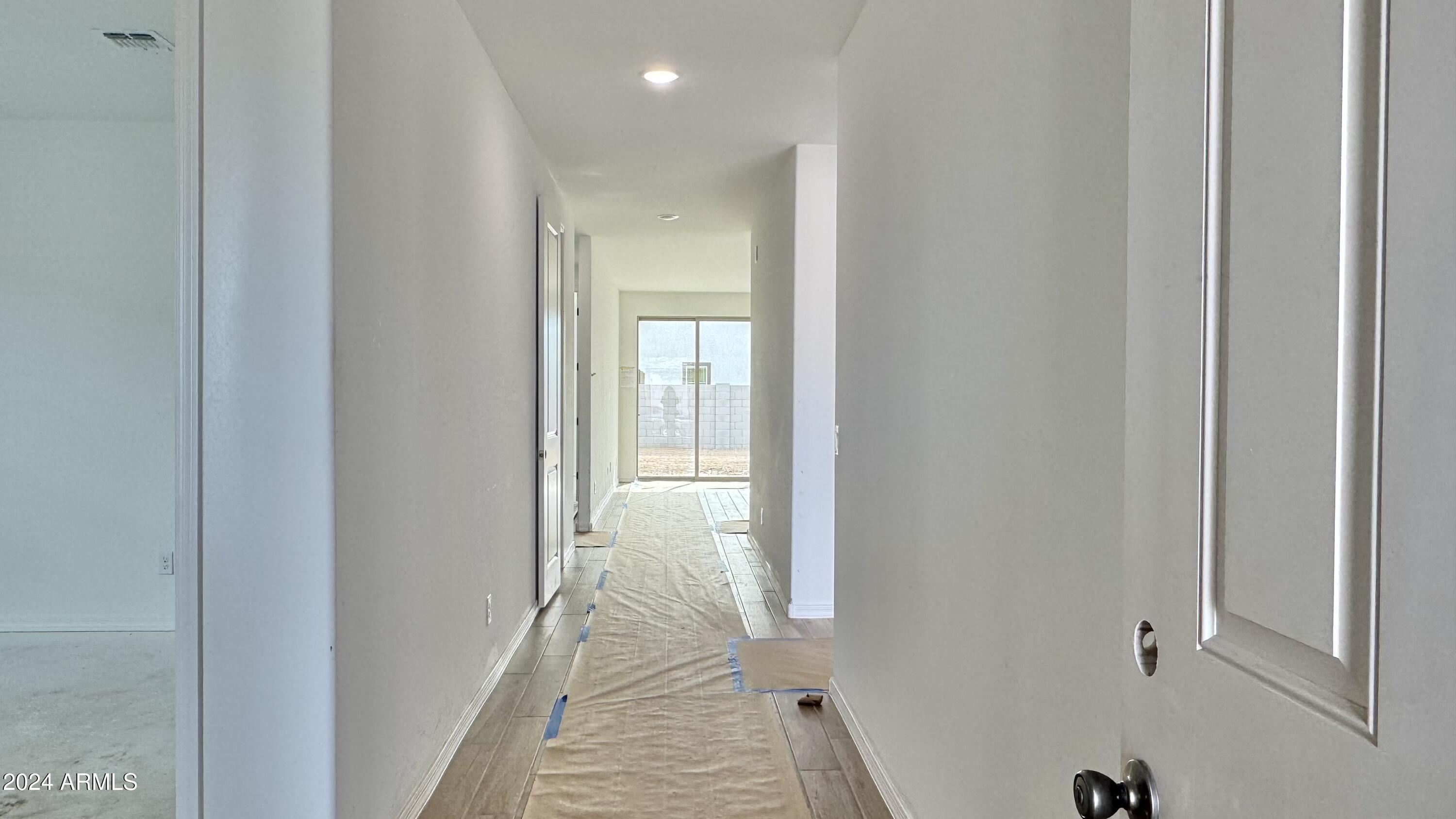 22865 E ROUNDUP Way