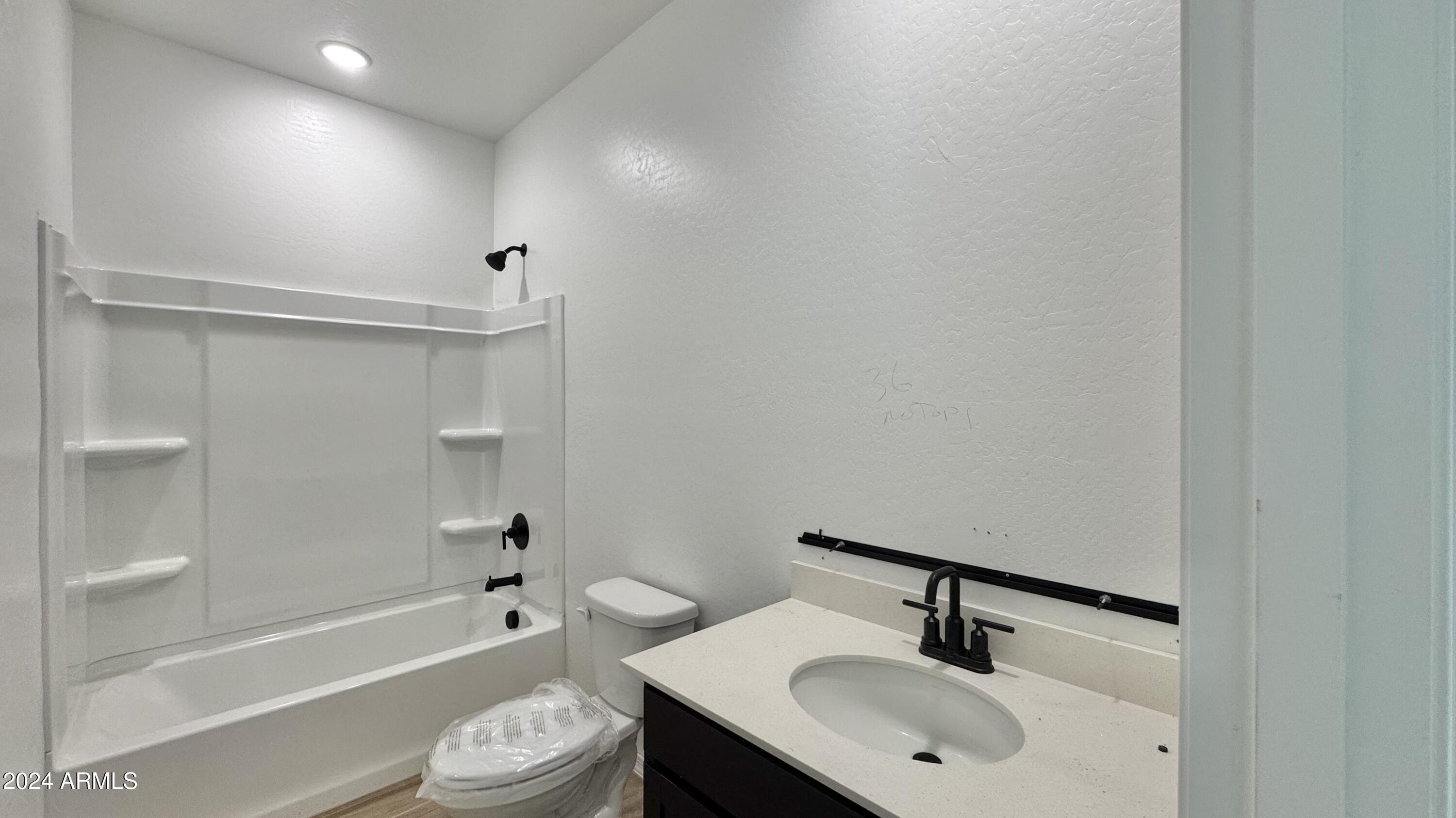 22865 E ROUNDUP Way