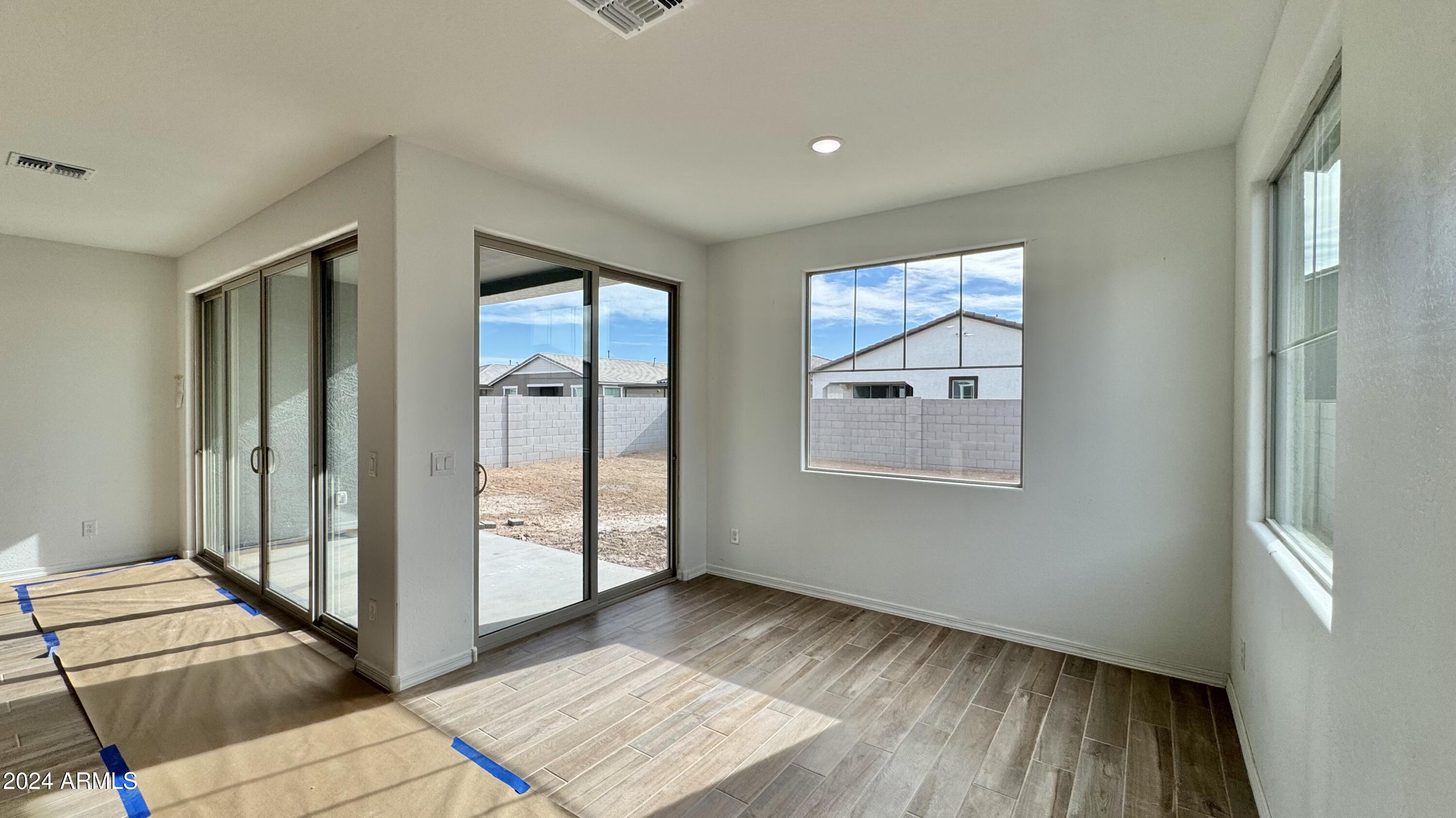 22865 E ROUNDUP Way