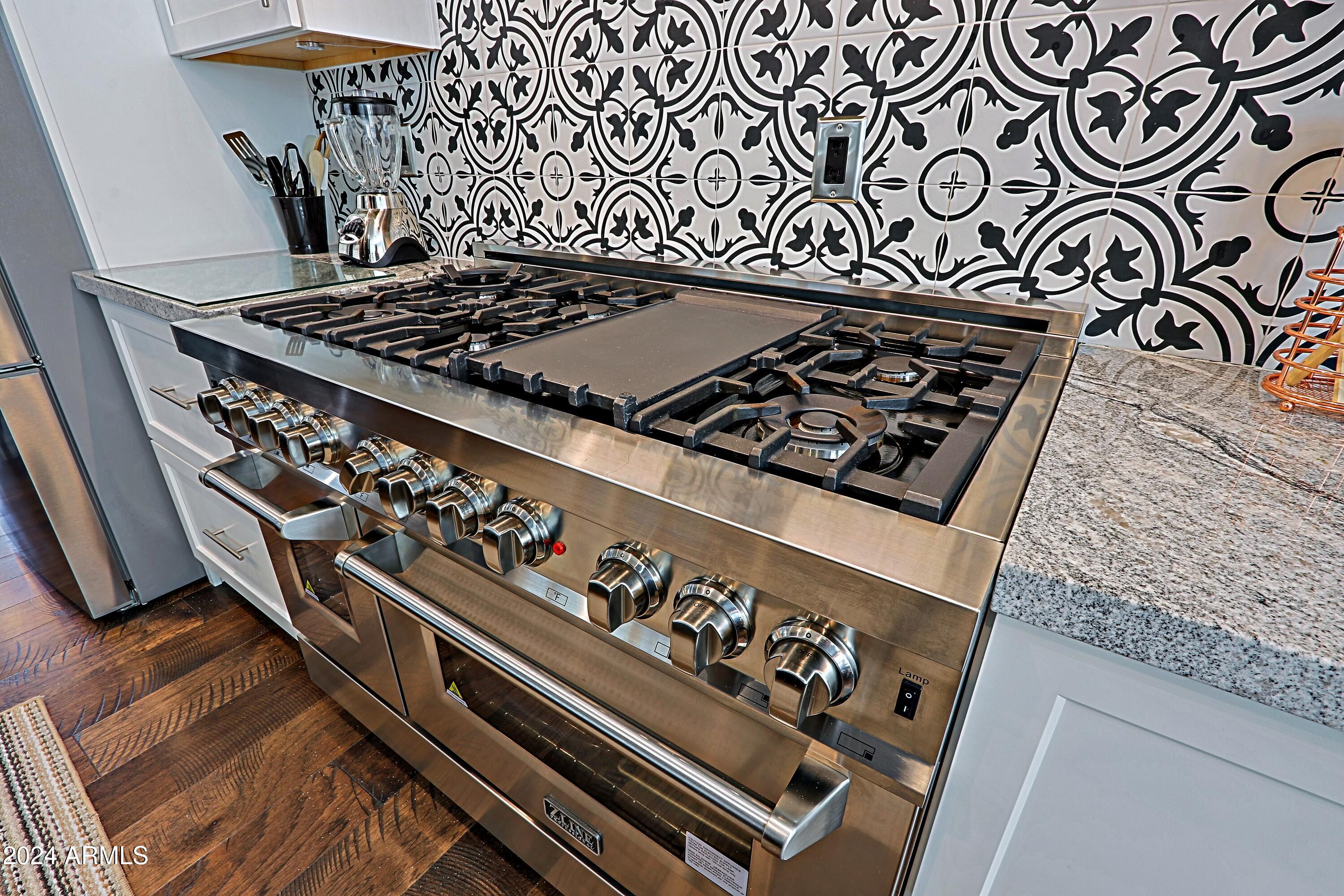 9338 E LAUREL Circle