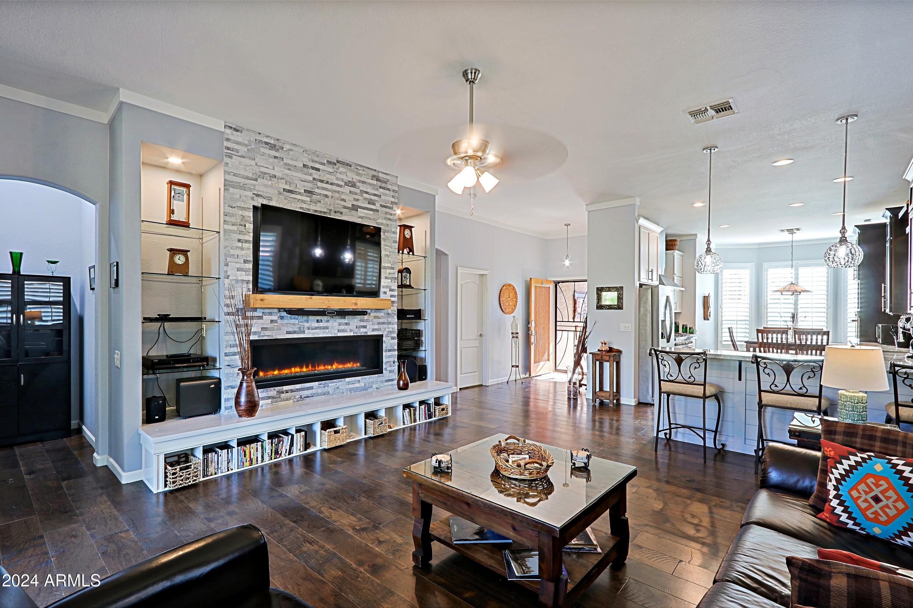 9338 E LAUREL Circle