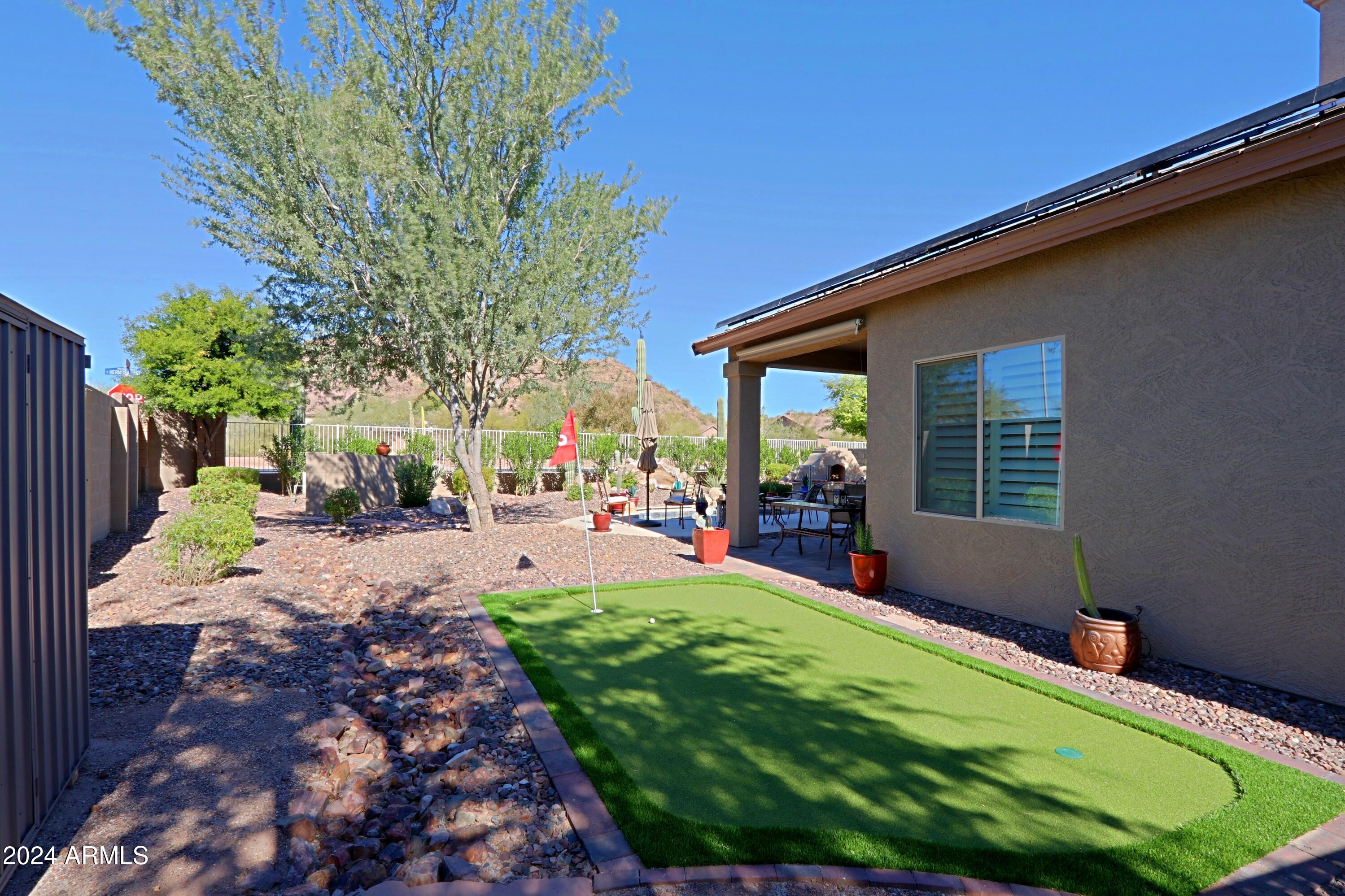 9338 E LAUREL Circle