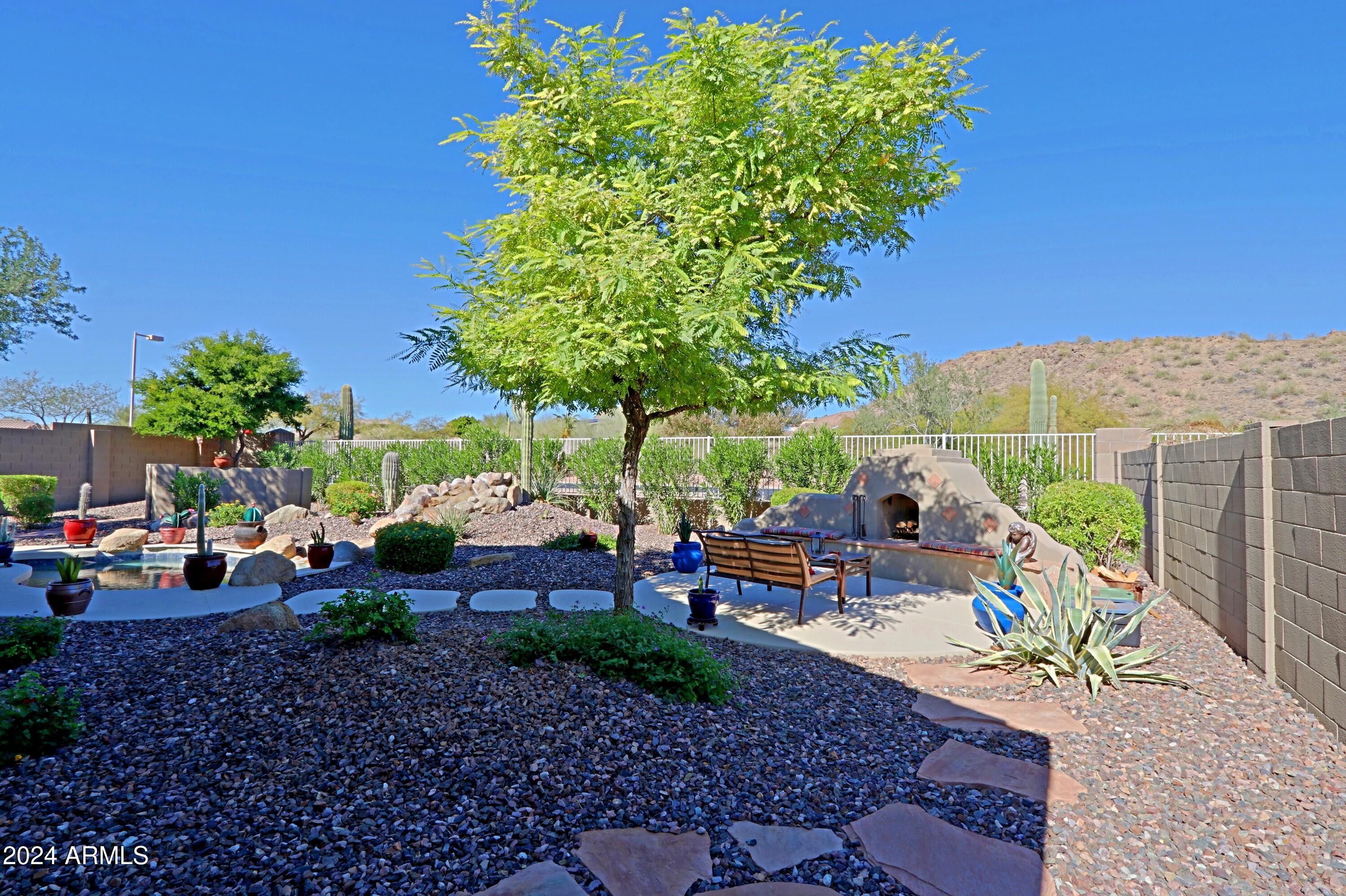 9338 E LAUREL Circle