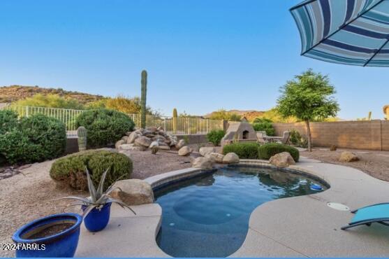 9338 E LAUREL Circle