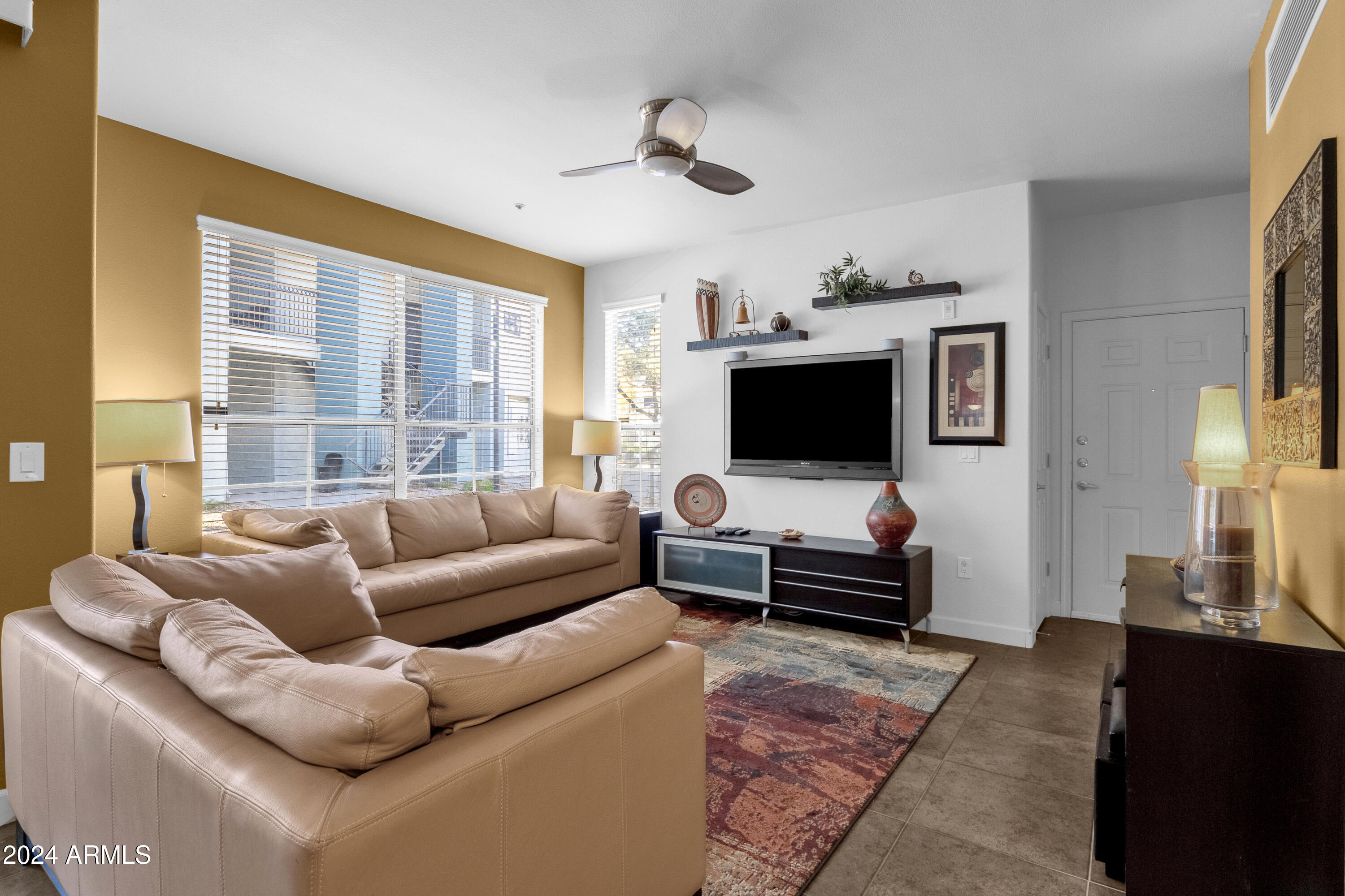1100 N PRIEST Drive, 1092