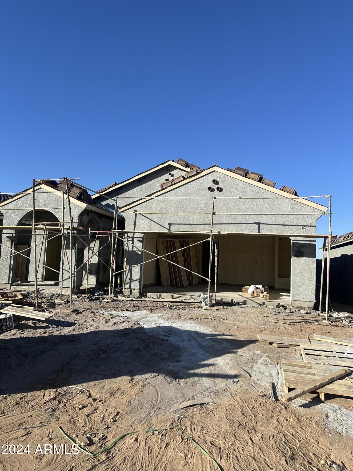 2112 E GRAZING MEADOW Lane