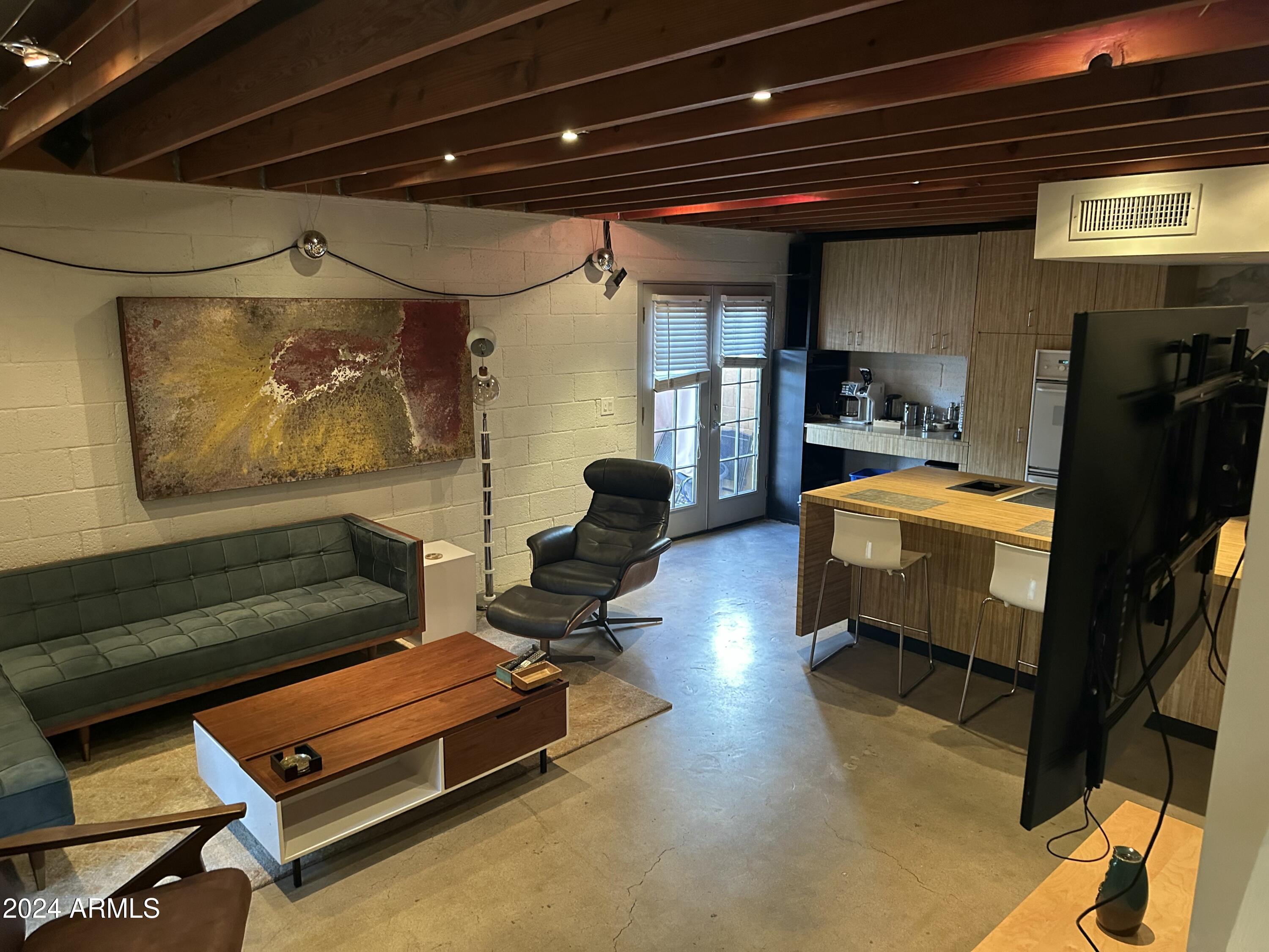 10423 N 11TH Street, 2