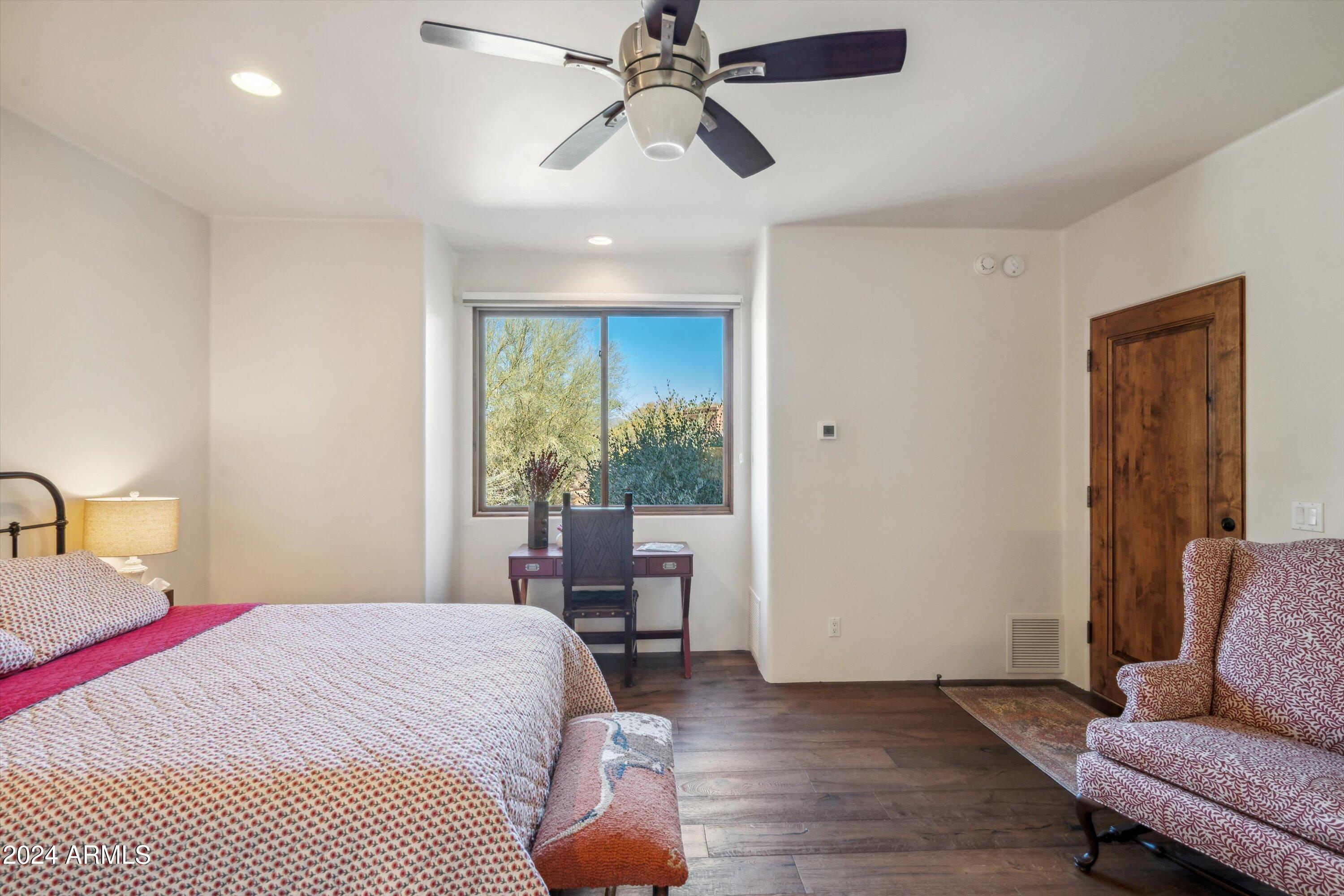 8300 E DIXILETA Drive, 218