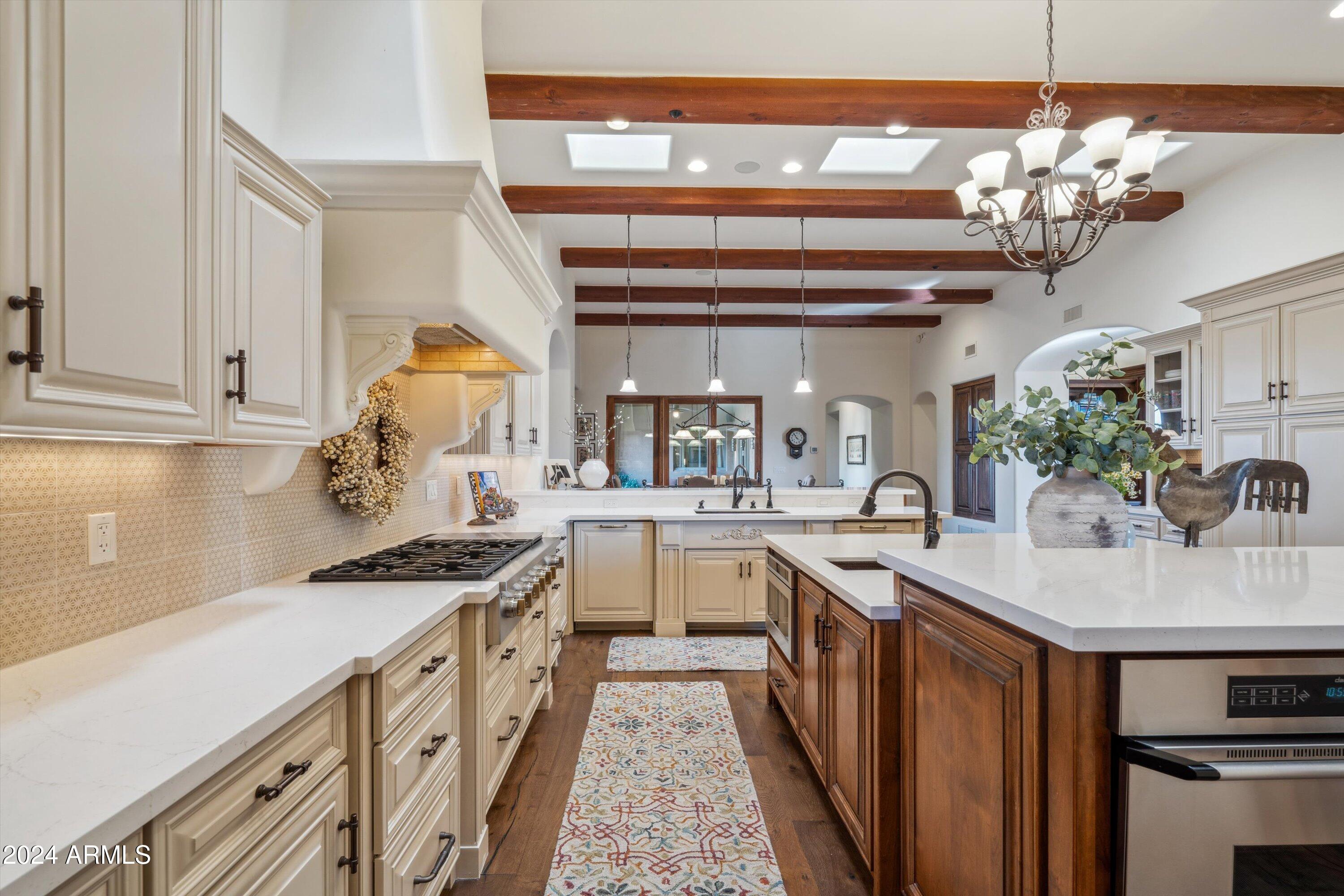 8300 E DIXILETA Drive, 218