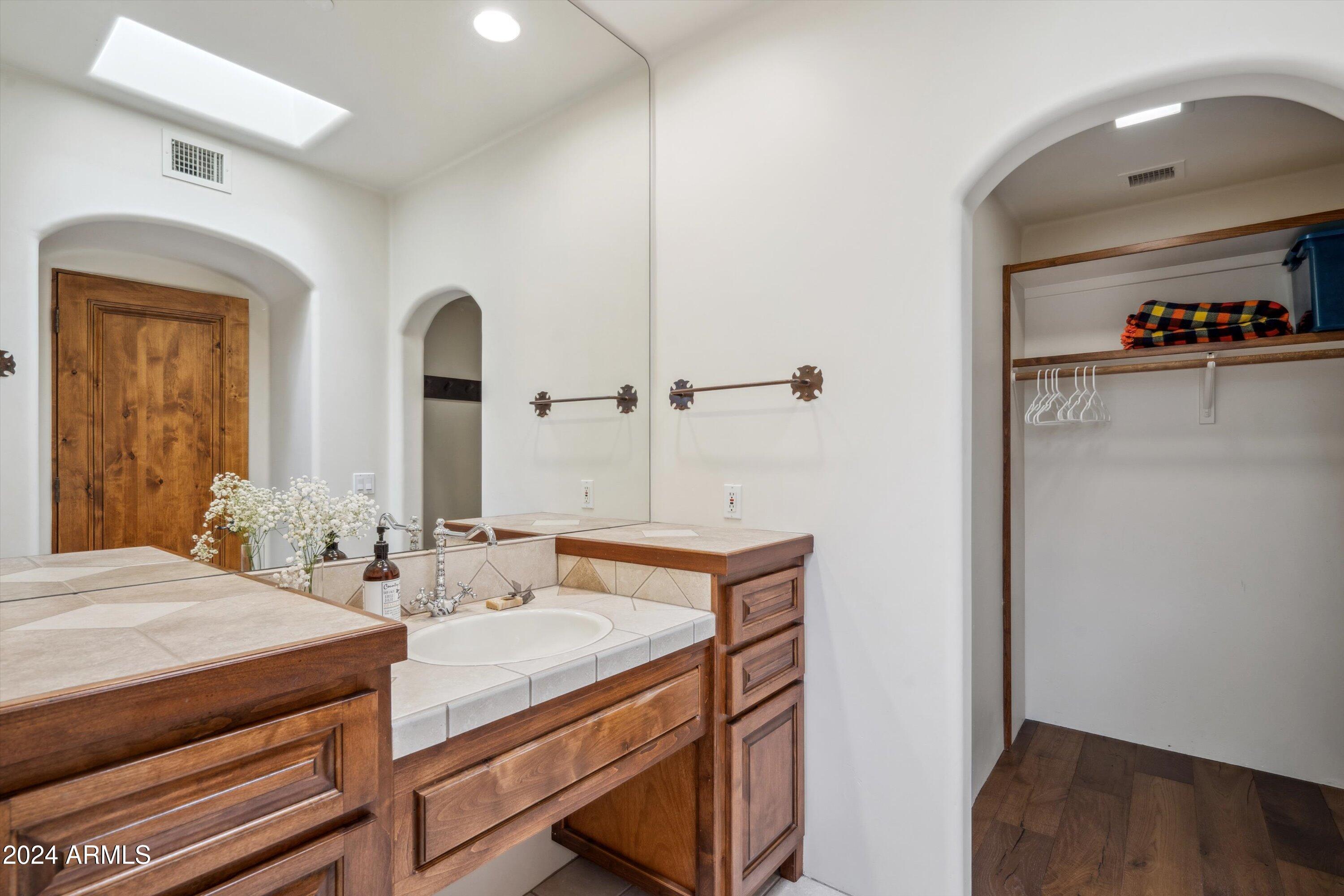 8300 E DIXILETA Drive, 218