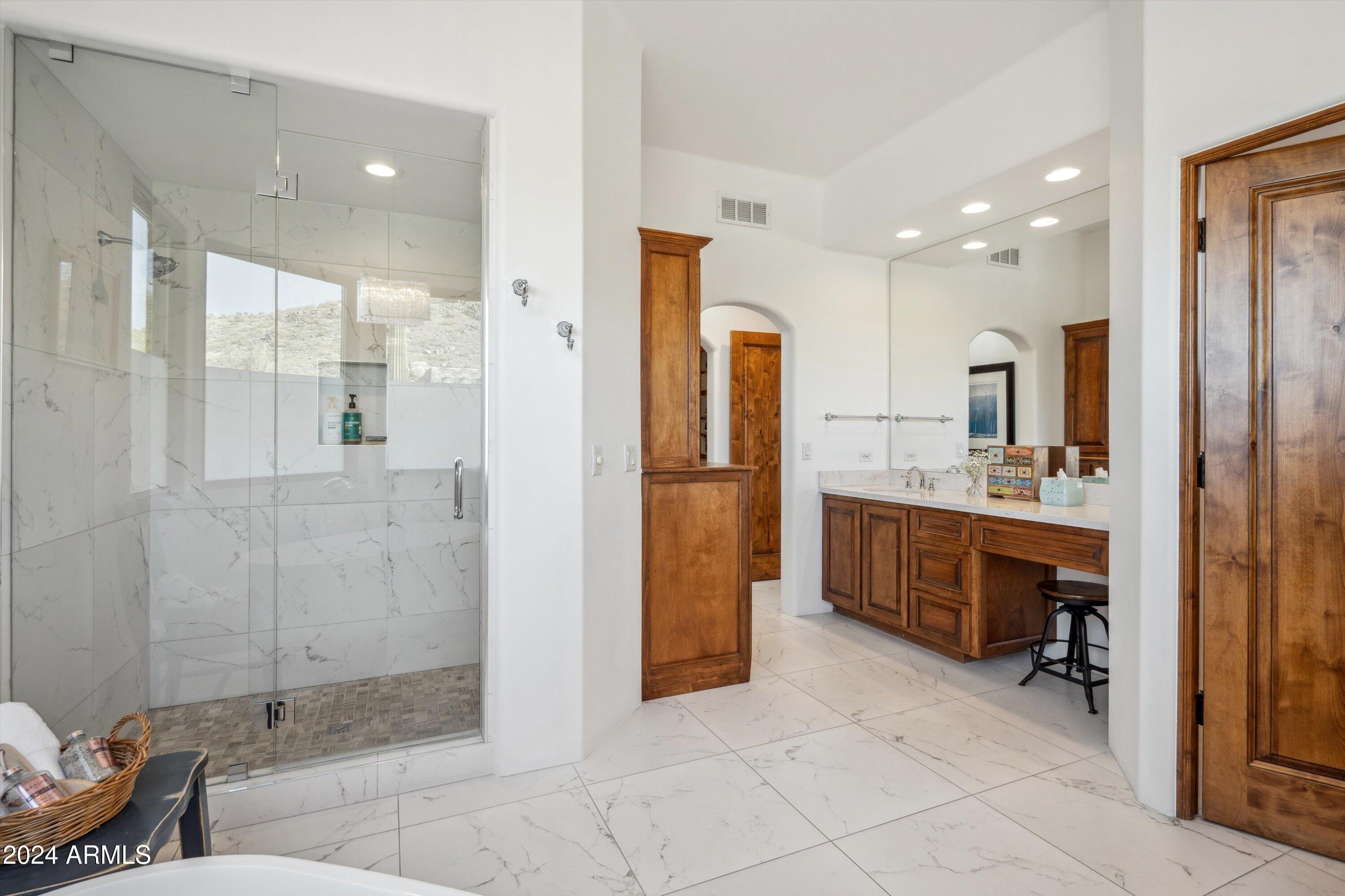 8300 E DIXILETA Drive, 218