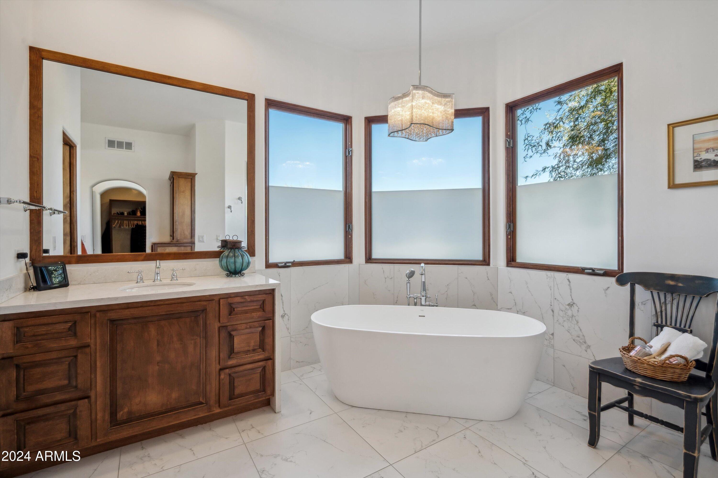 8300 E DIXILETA Drive, 218