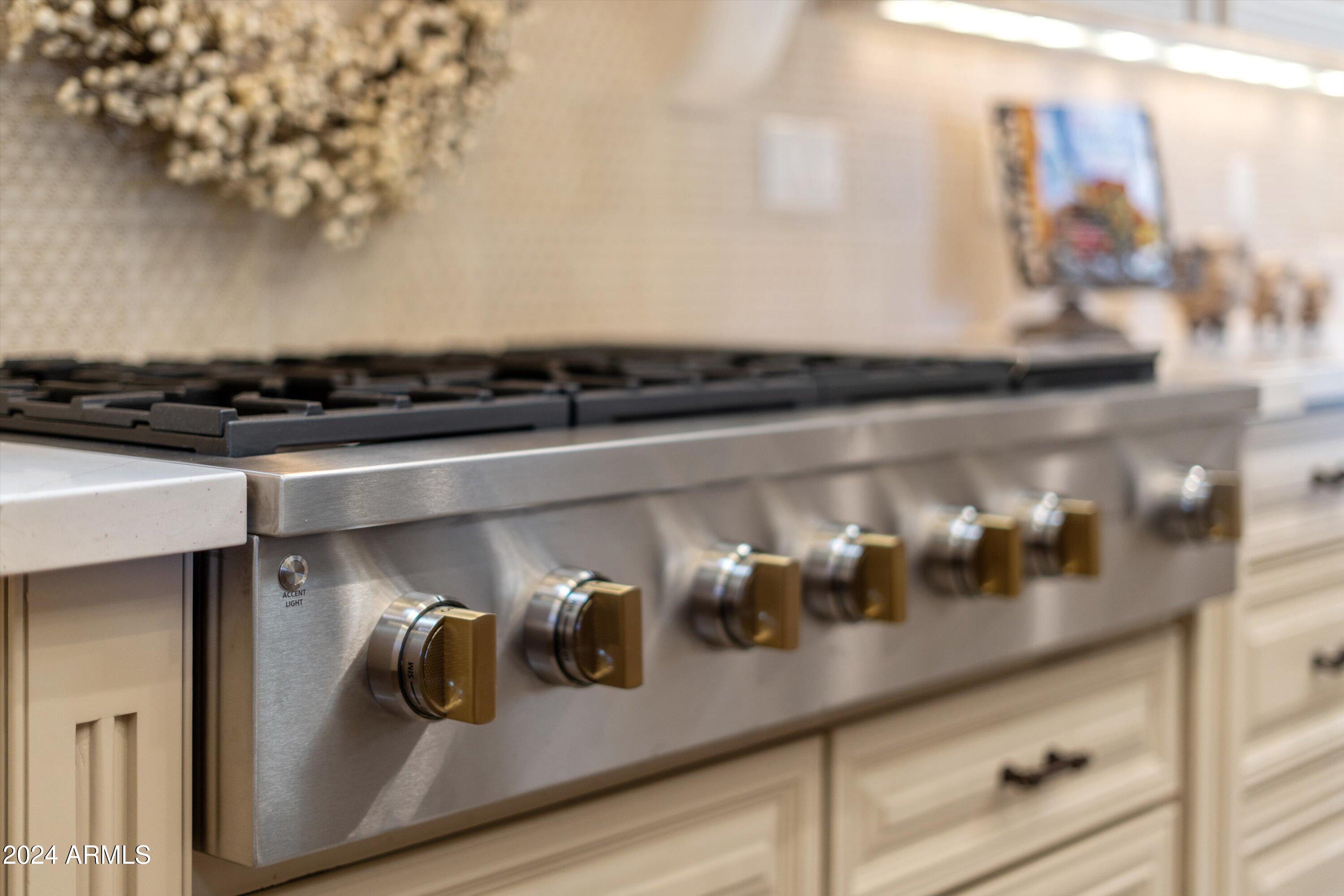 8300 E DIXILETA Drive, 218