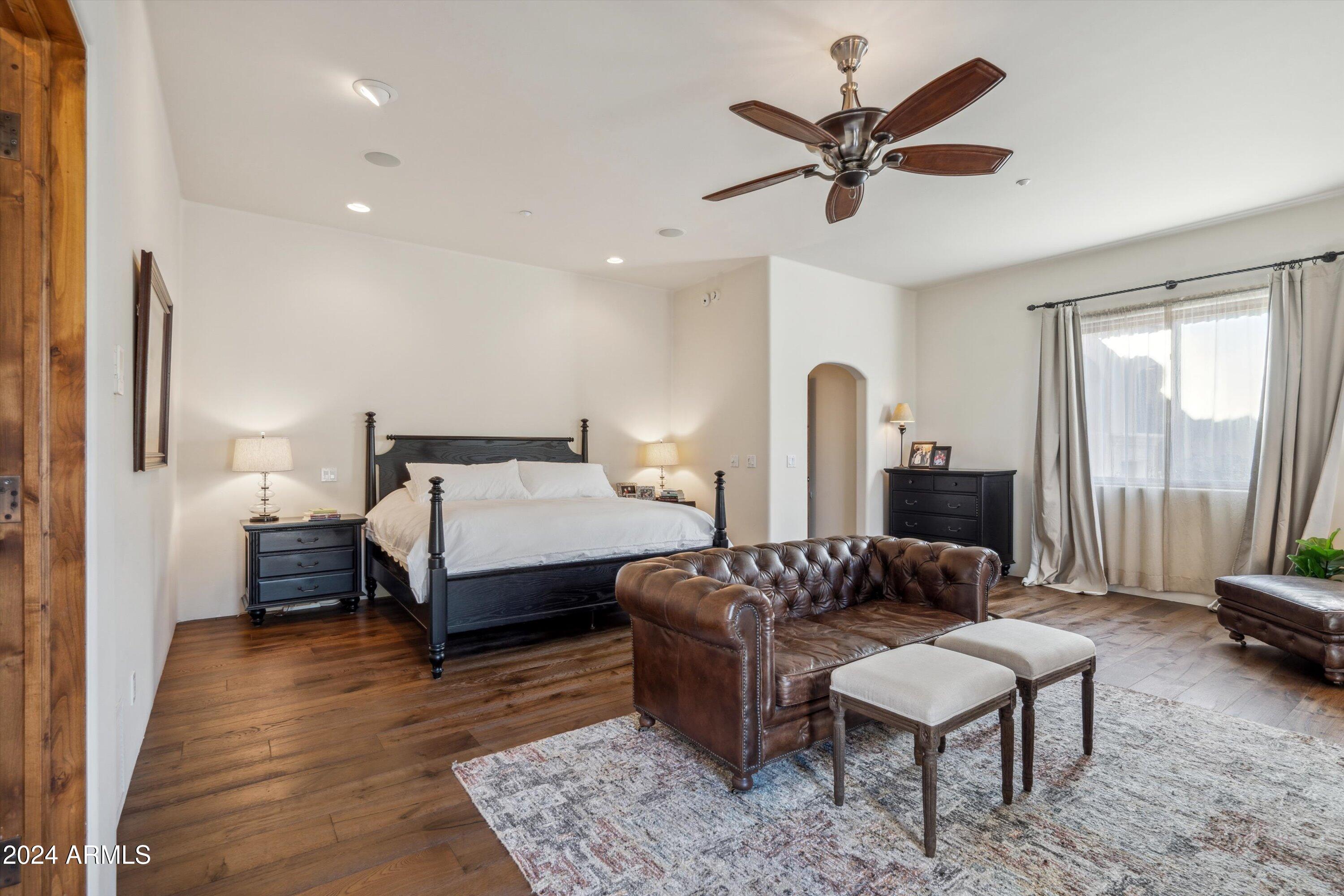 8300 E DIXILETA Drive, 218