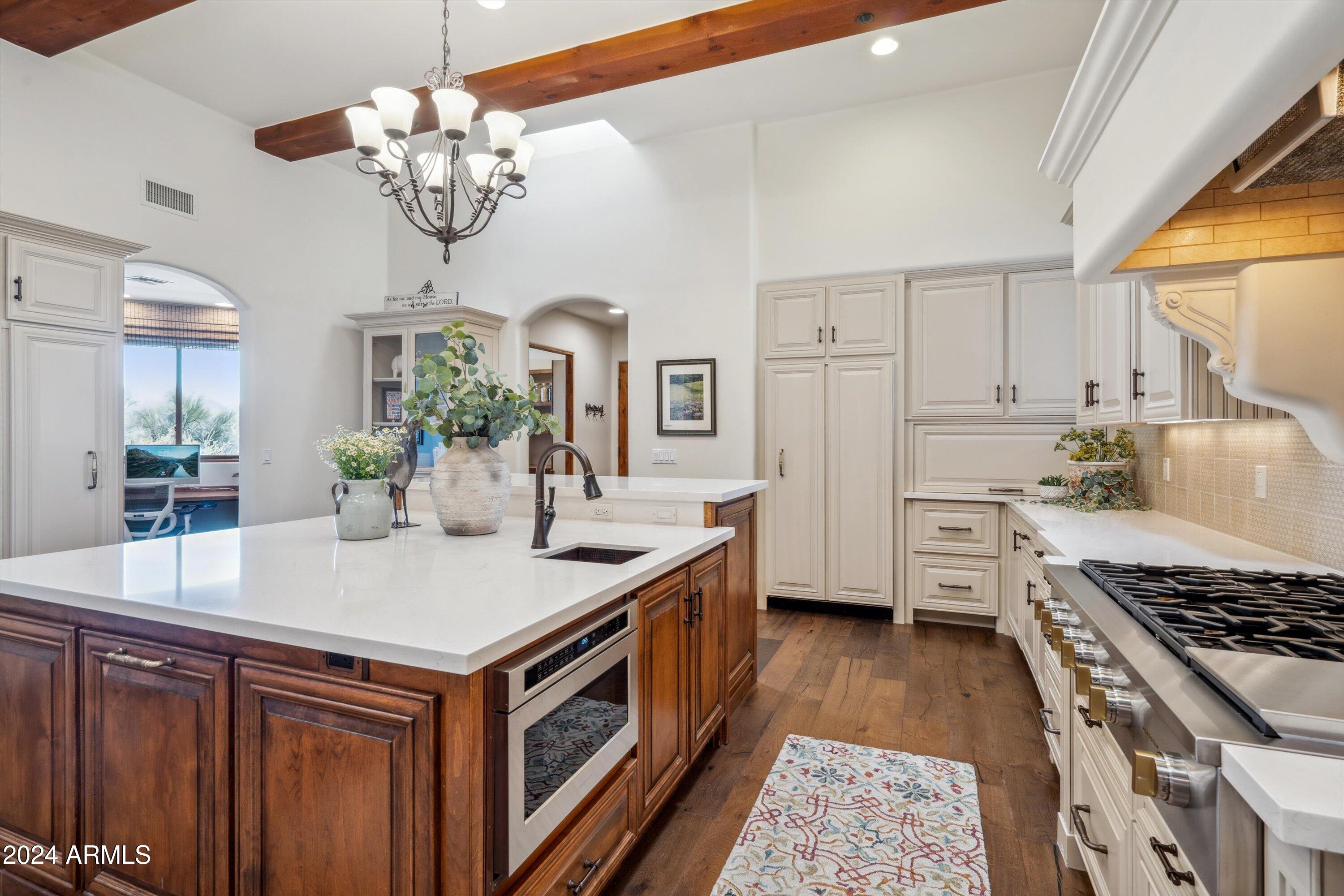 8300 E DIXILETA Drive, 218