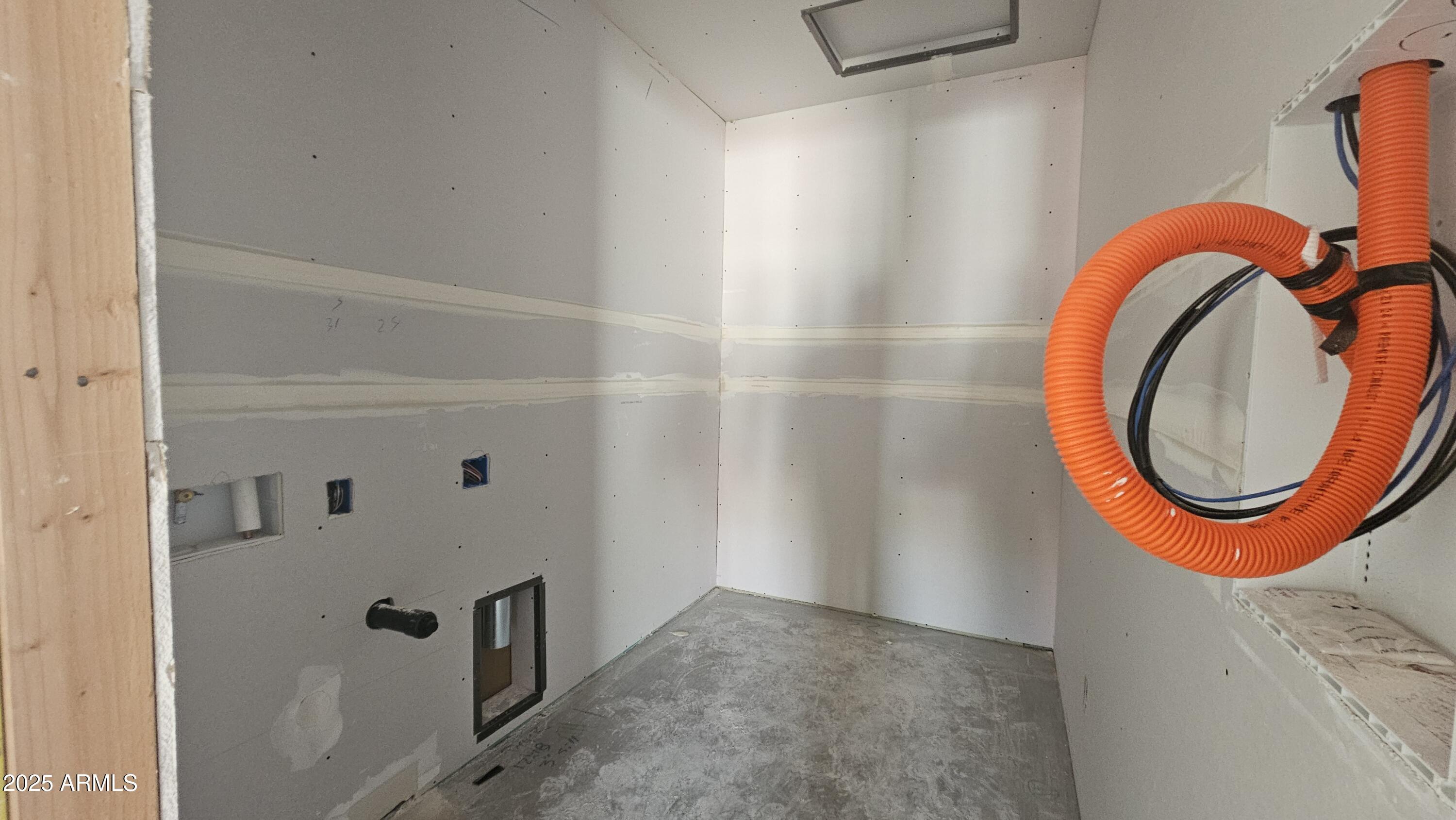 2671 E ABE TRUCKLE Avenue