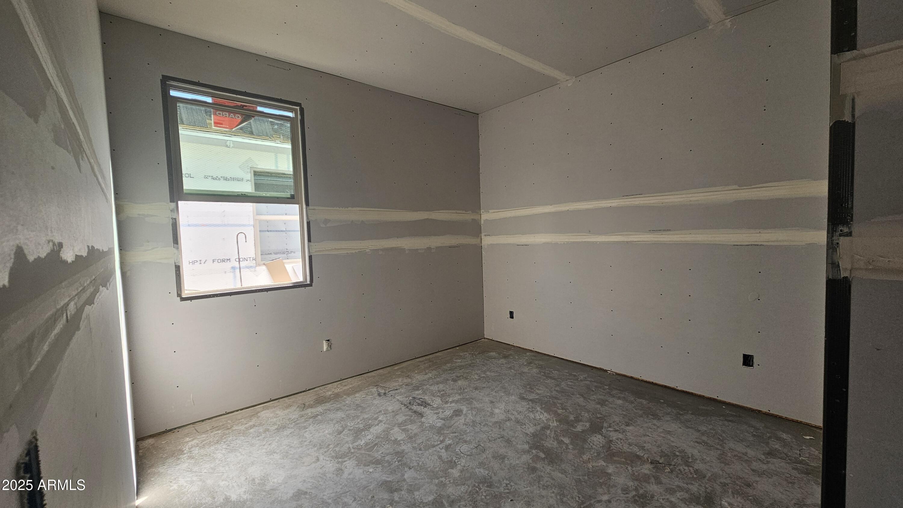 2671 E ABE TRUCKLE Avenue