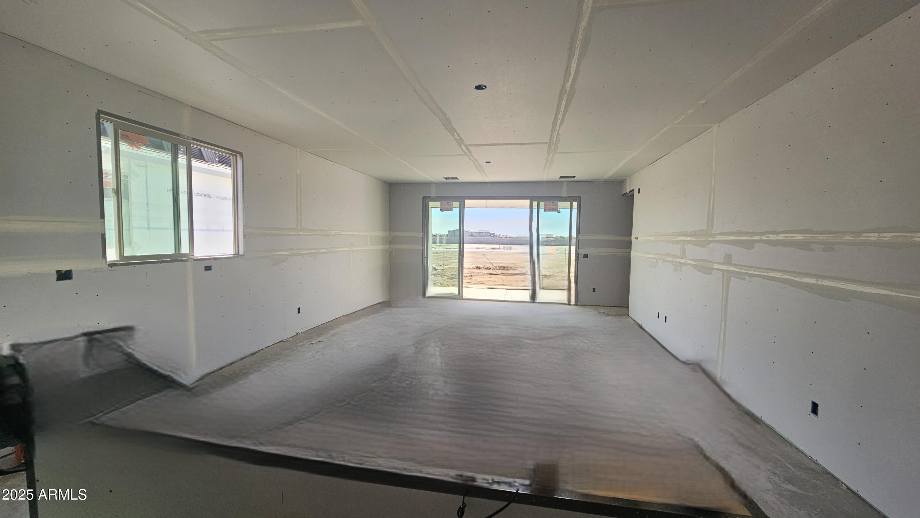 2671 E ABE TRUCKLE Avenue