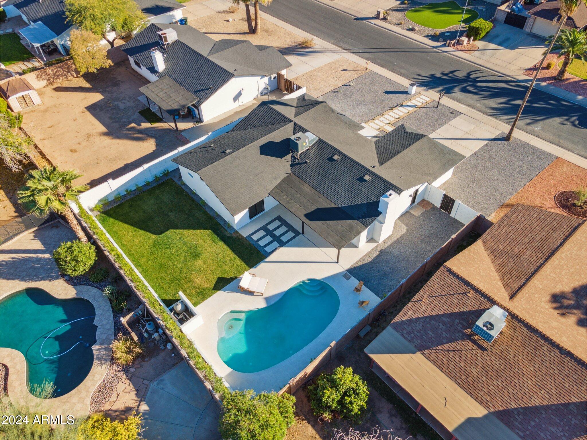 5030 E WINCHCOMB Drive