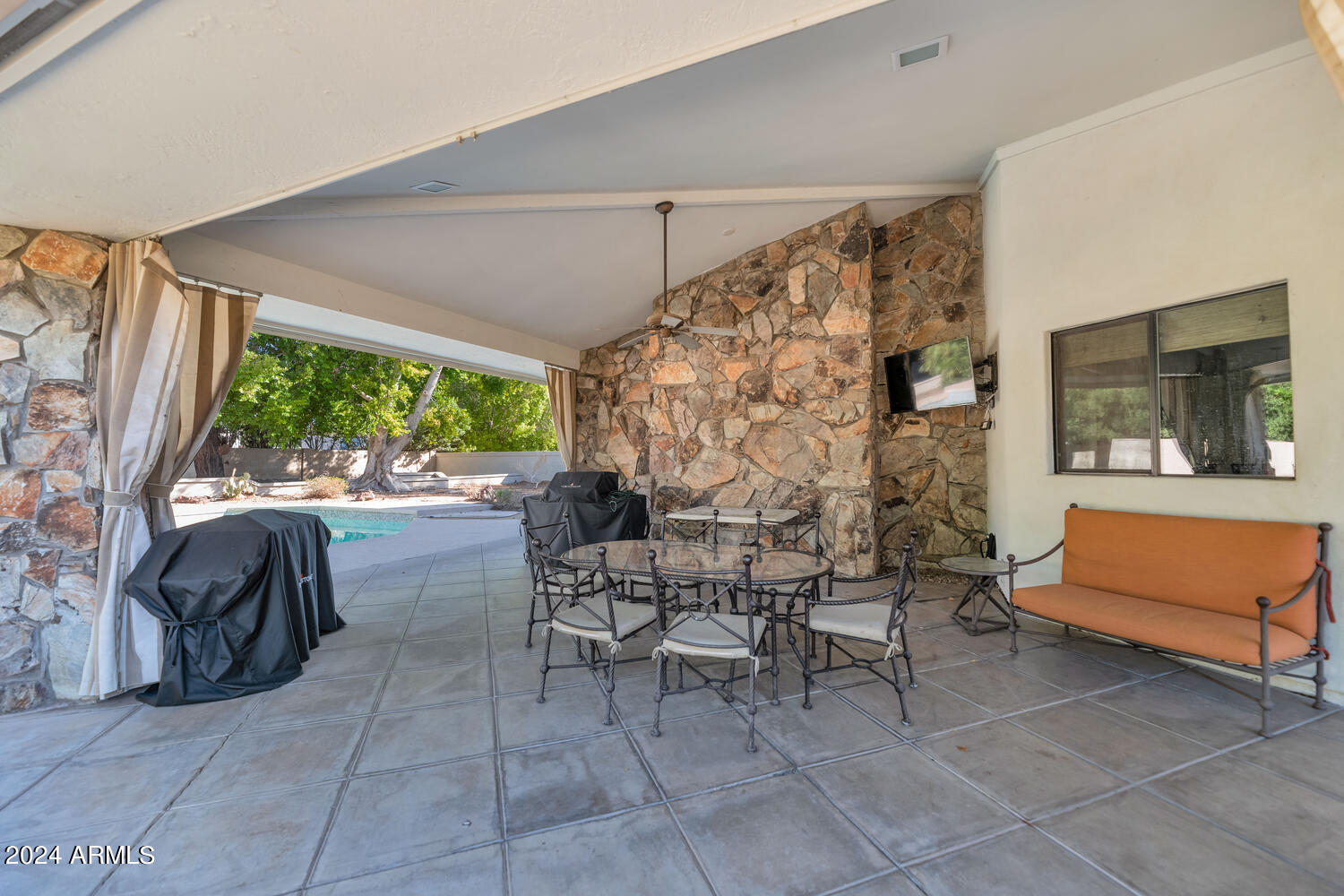 6319 E MARIPOSA Street