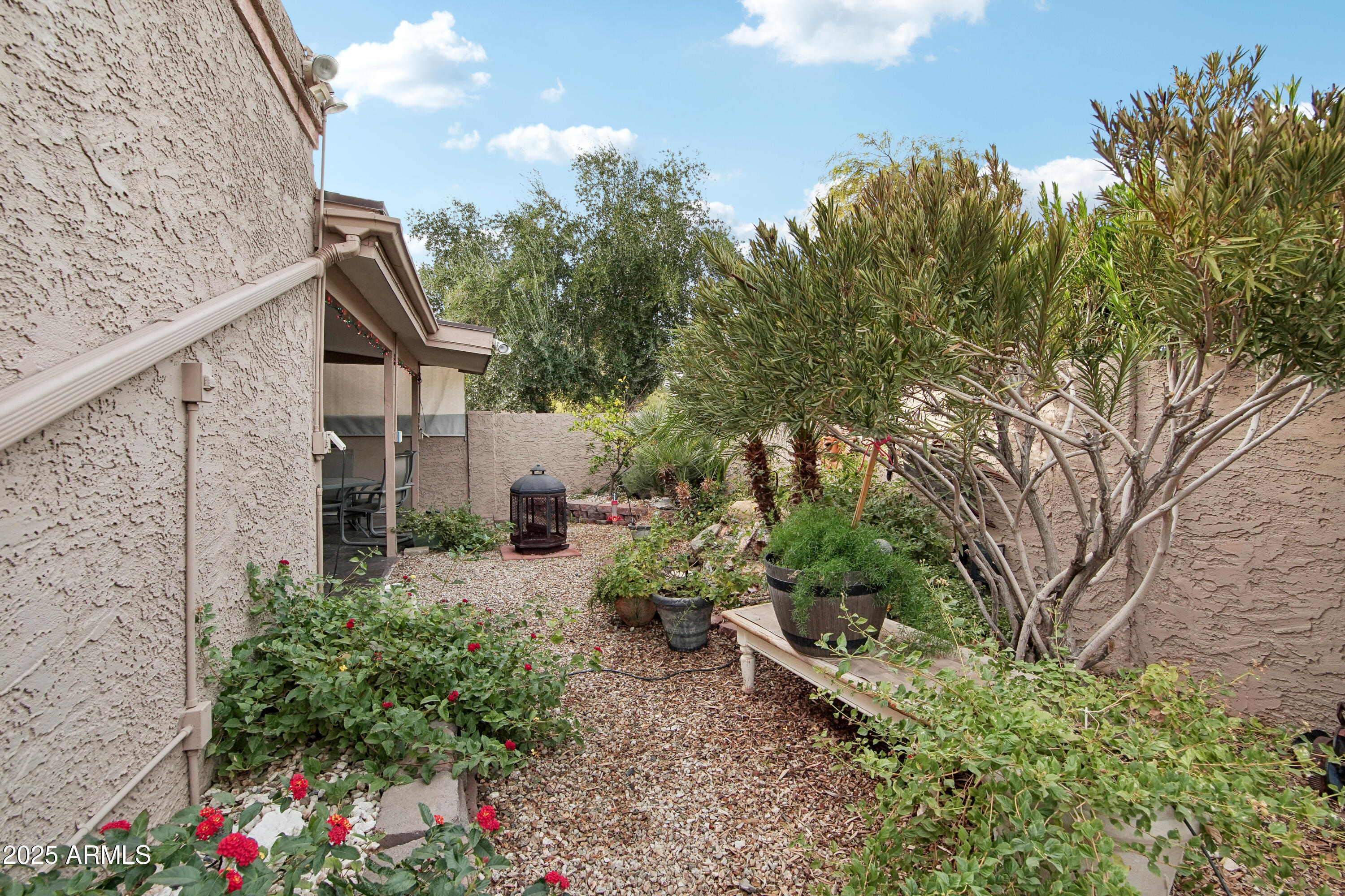 4026 E LARKSPUR Drive