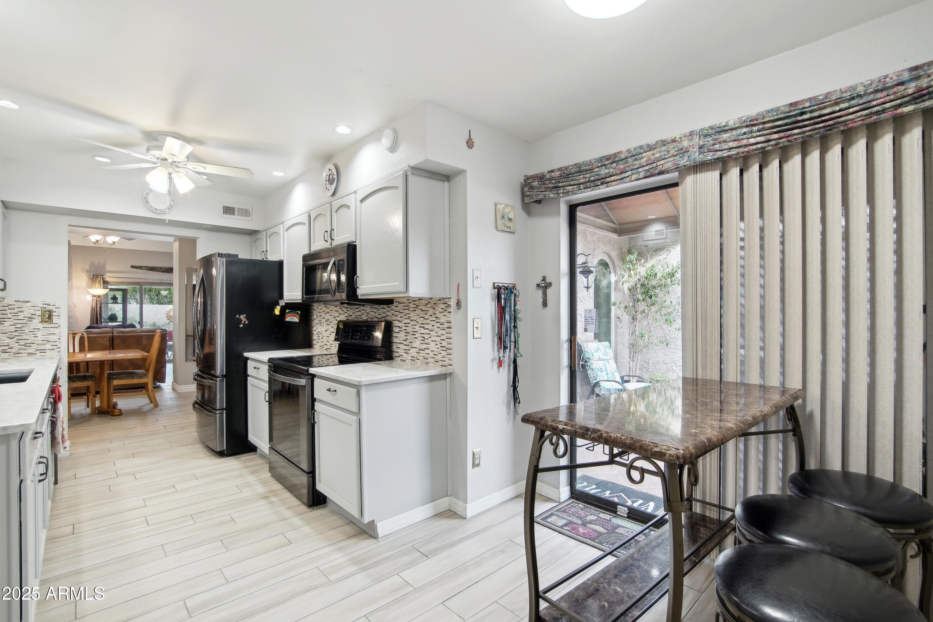 4026 E LARKSPUR Drive