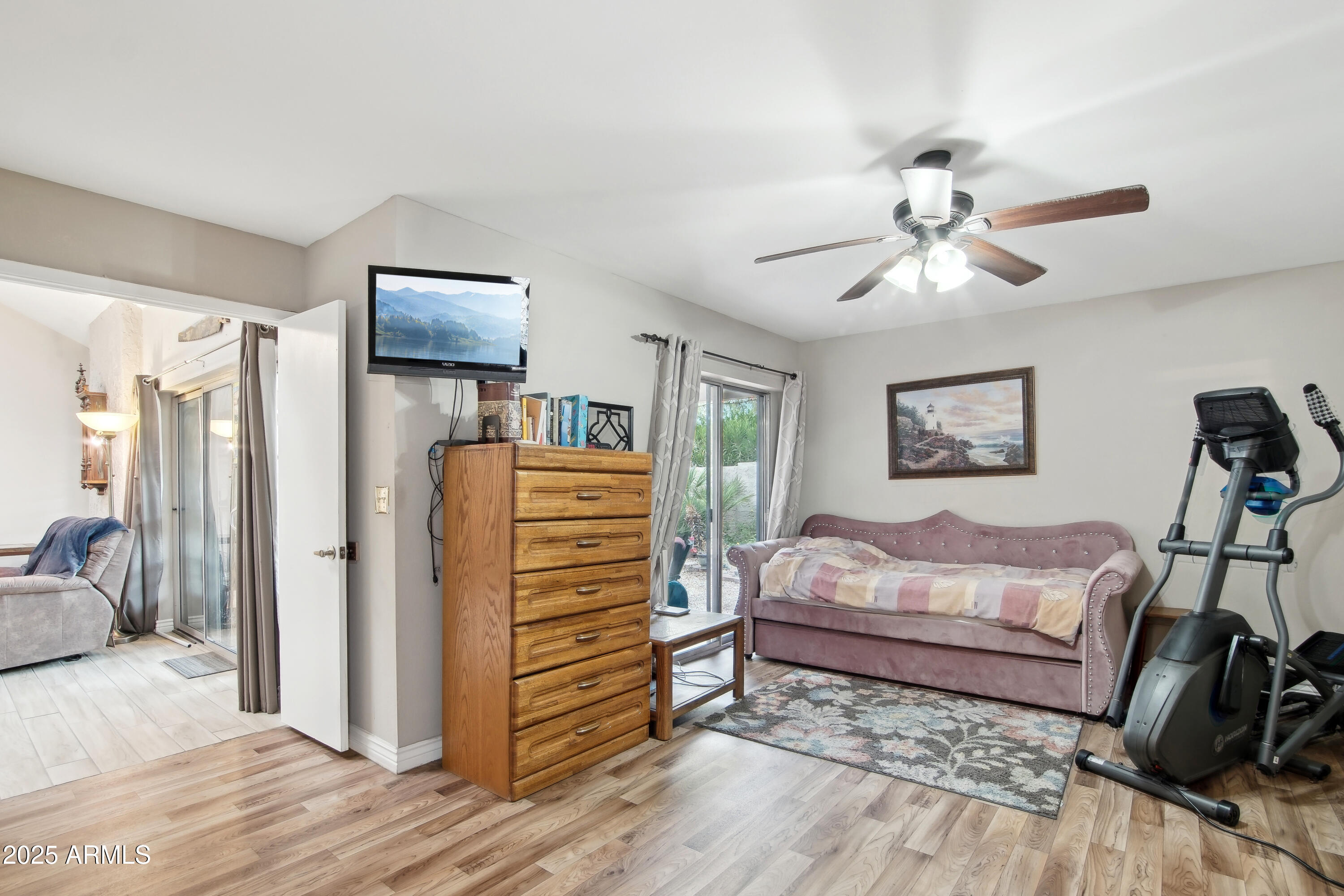 4026 E LARKSPUR Drive