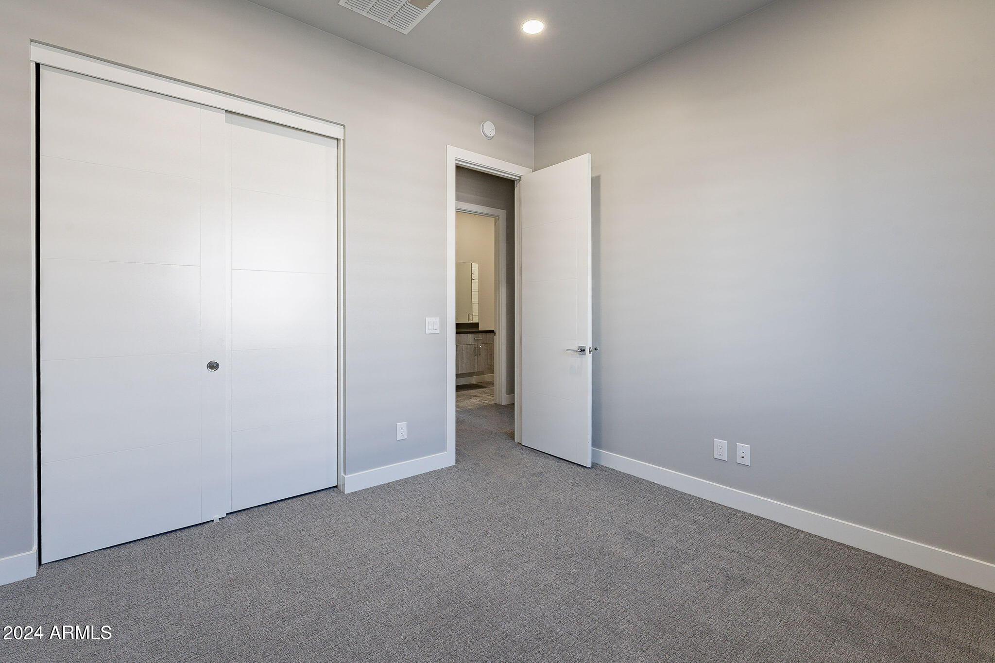 2645 E OSBORN Road, 3