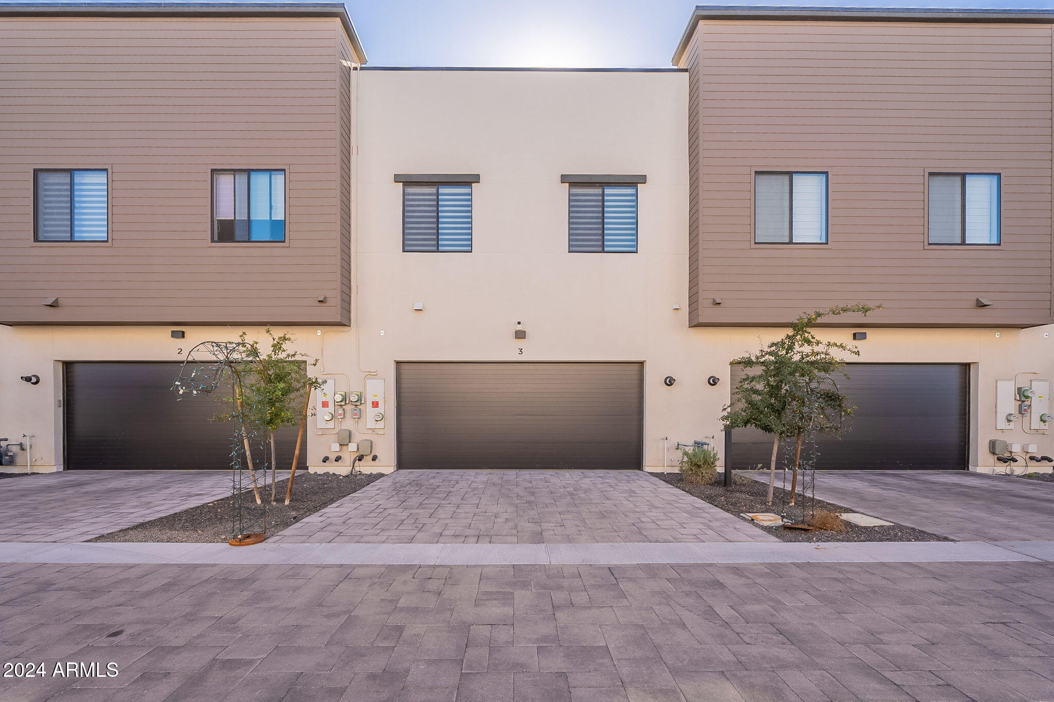 2645 E OSBORN Road, 3