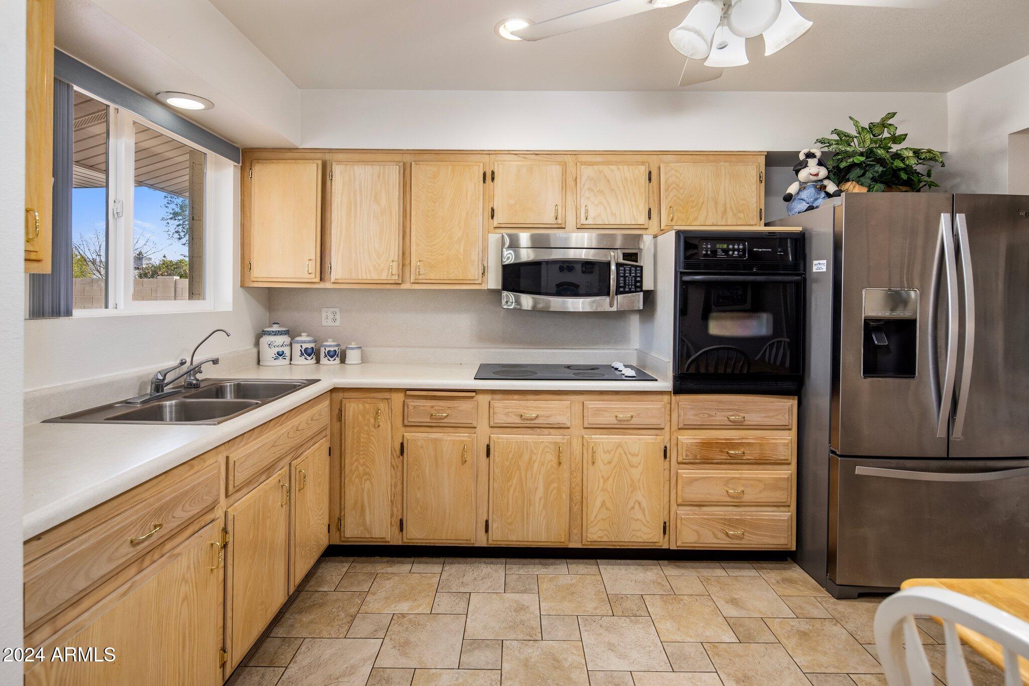 10522 W BAYSIDE Road