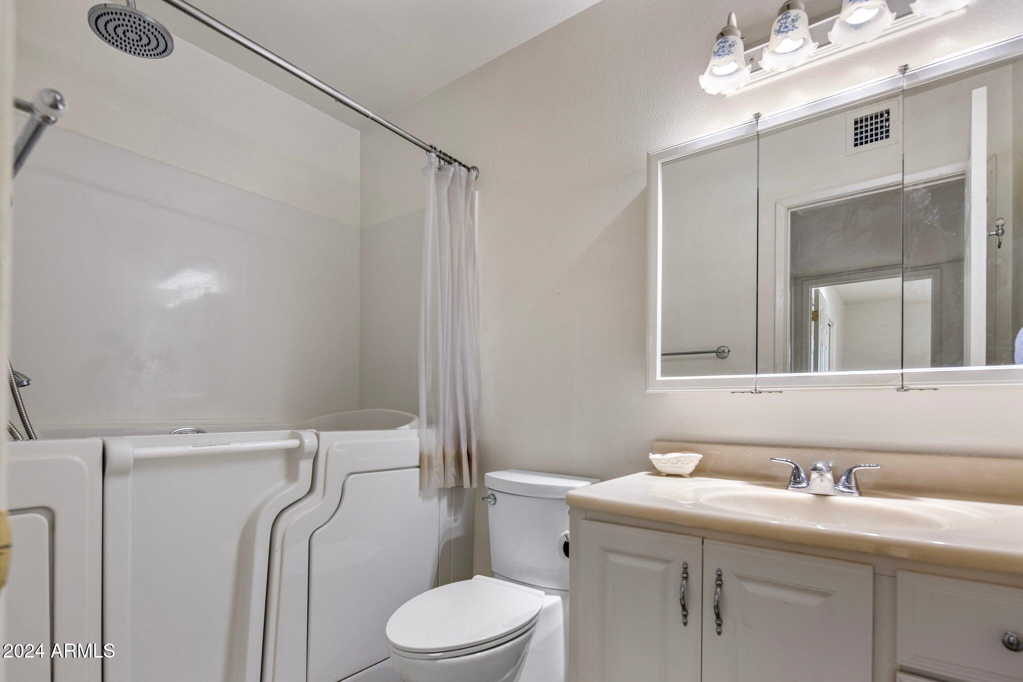 10522 W BAYSIDE Road