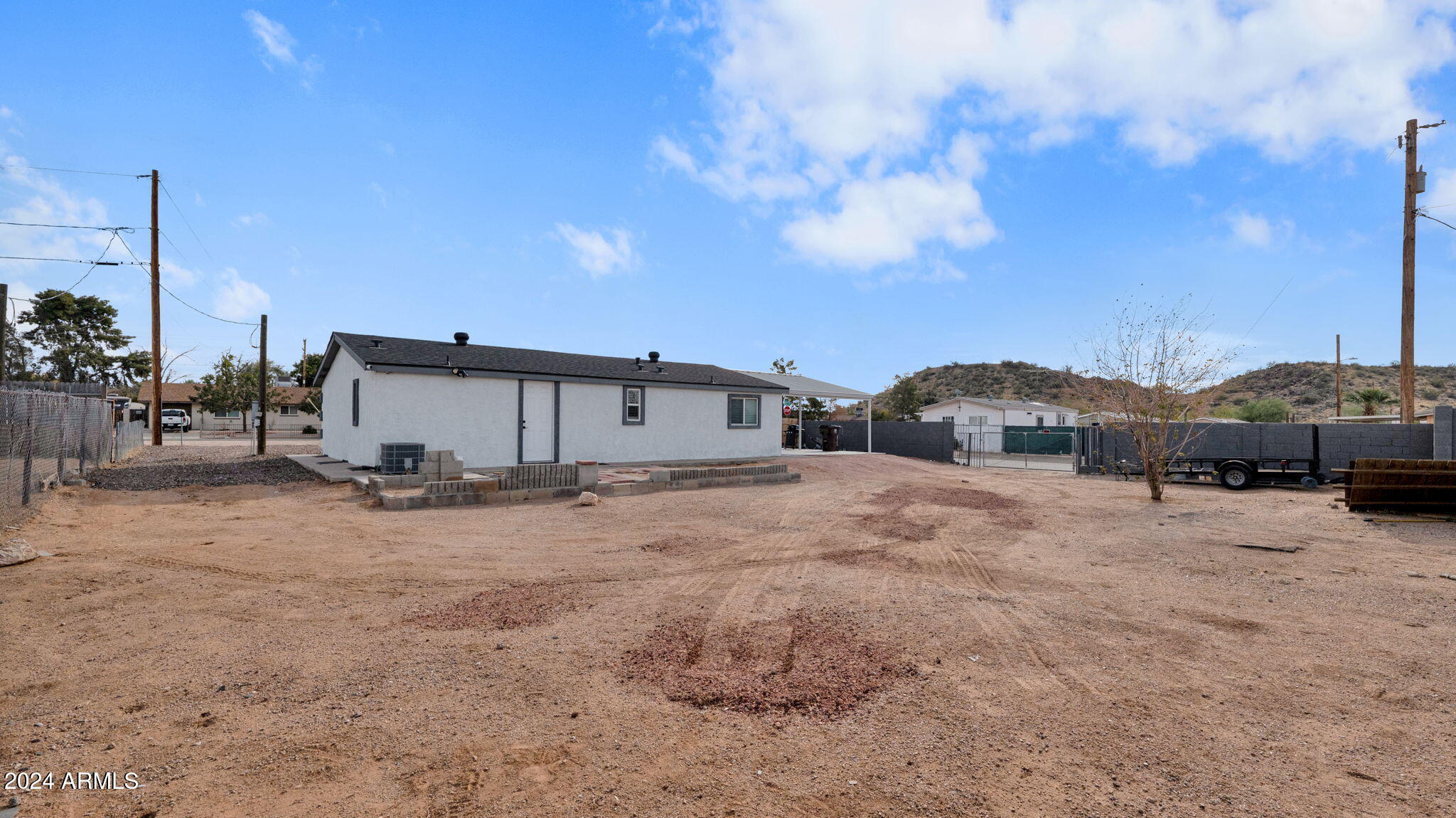 306 N HAWES Road