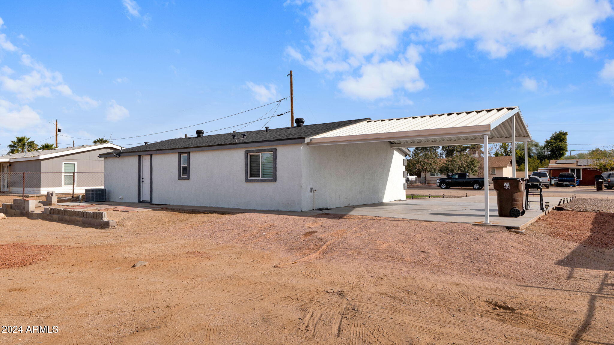 306 N HAWES Road