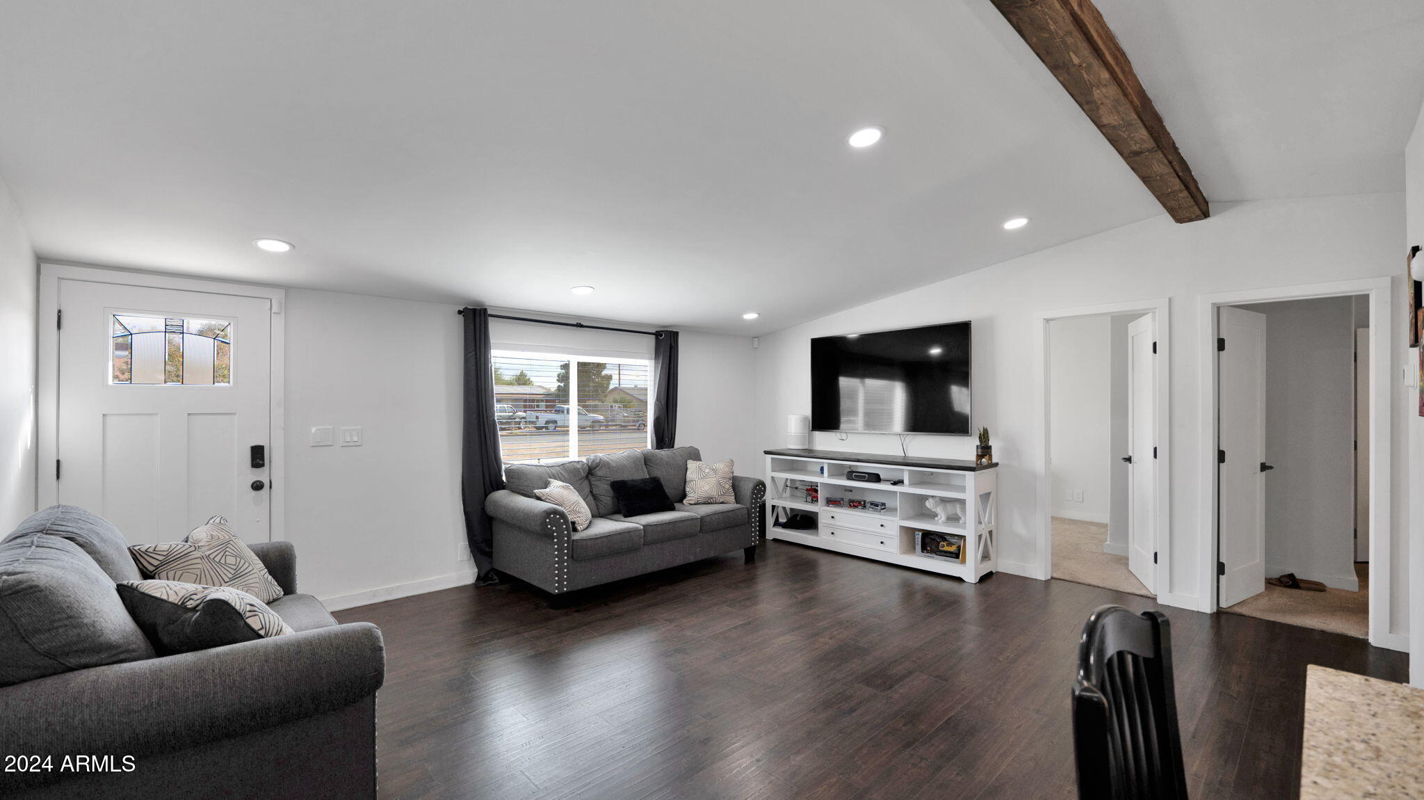 306 N HAWES Road