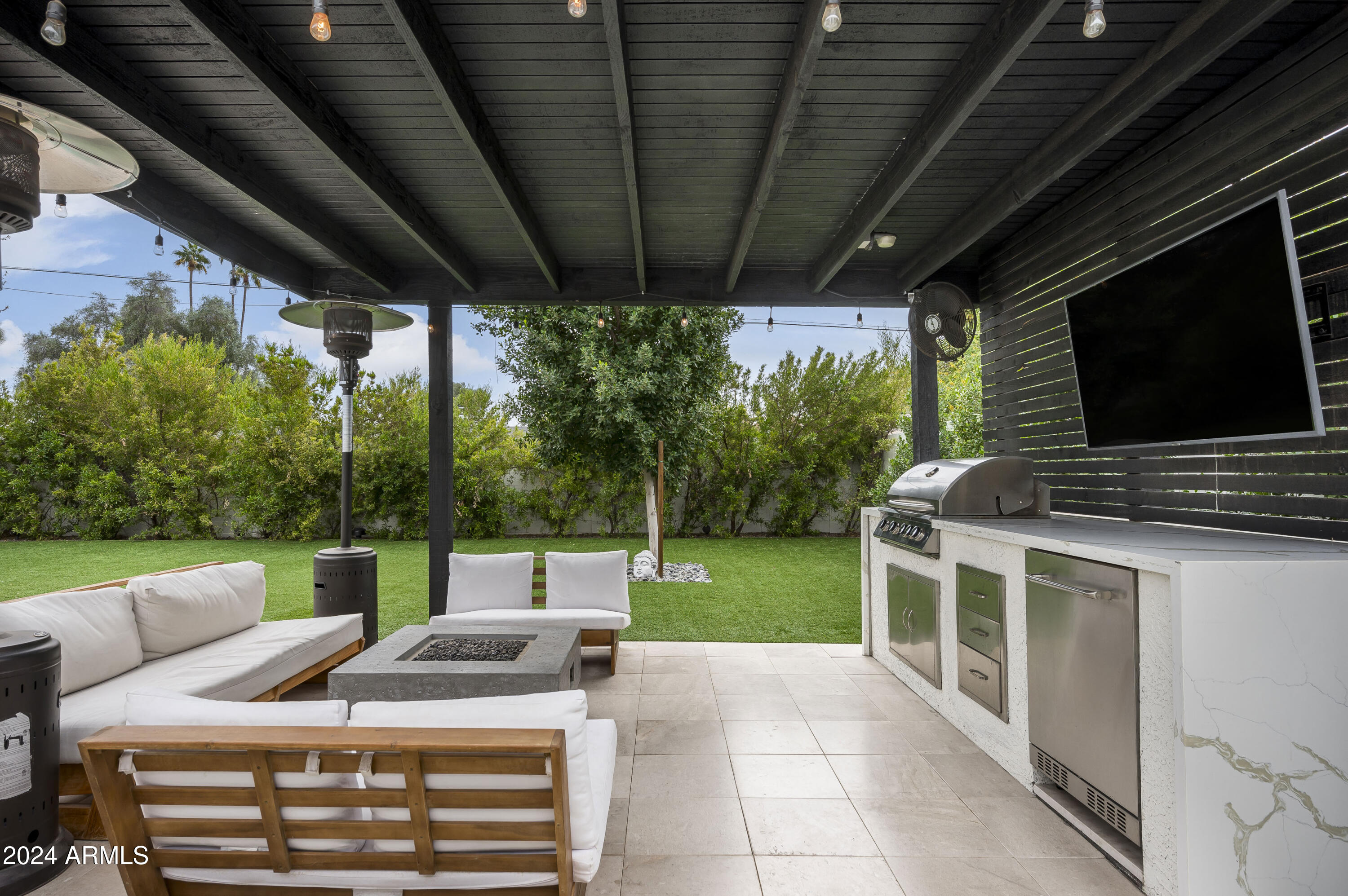 329 E BELMONT Avenue