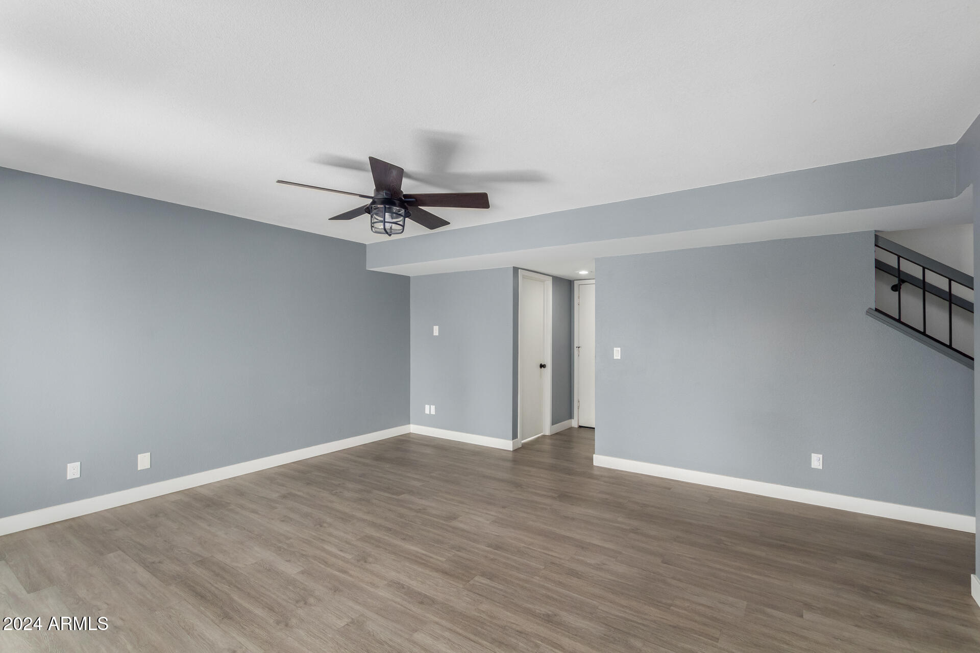 609 W GRANDVIEW Road