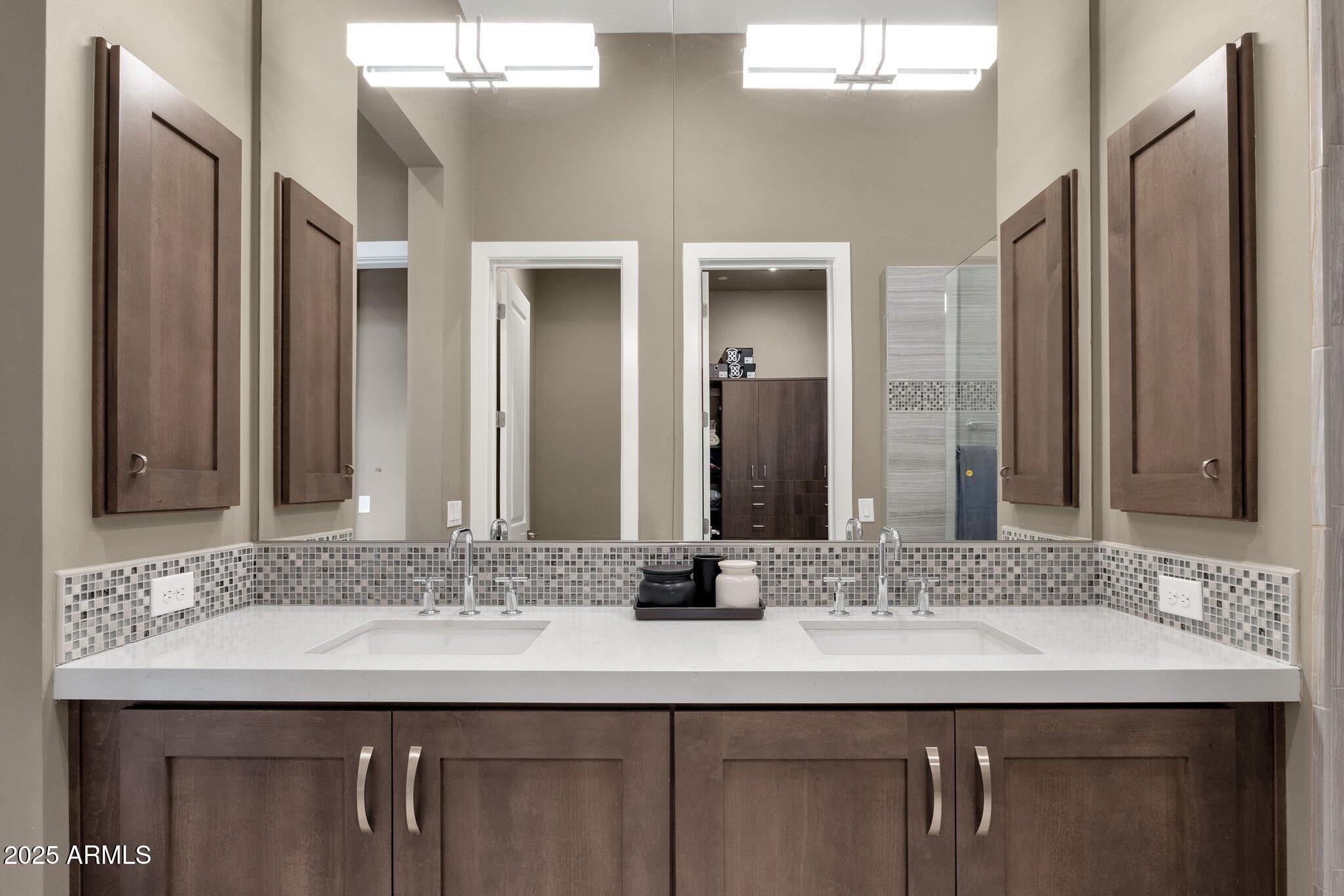 15961 E RIDGESTONE Drive