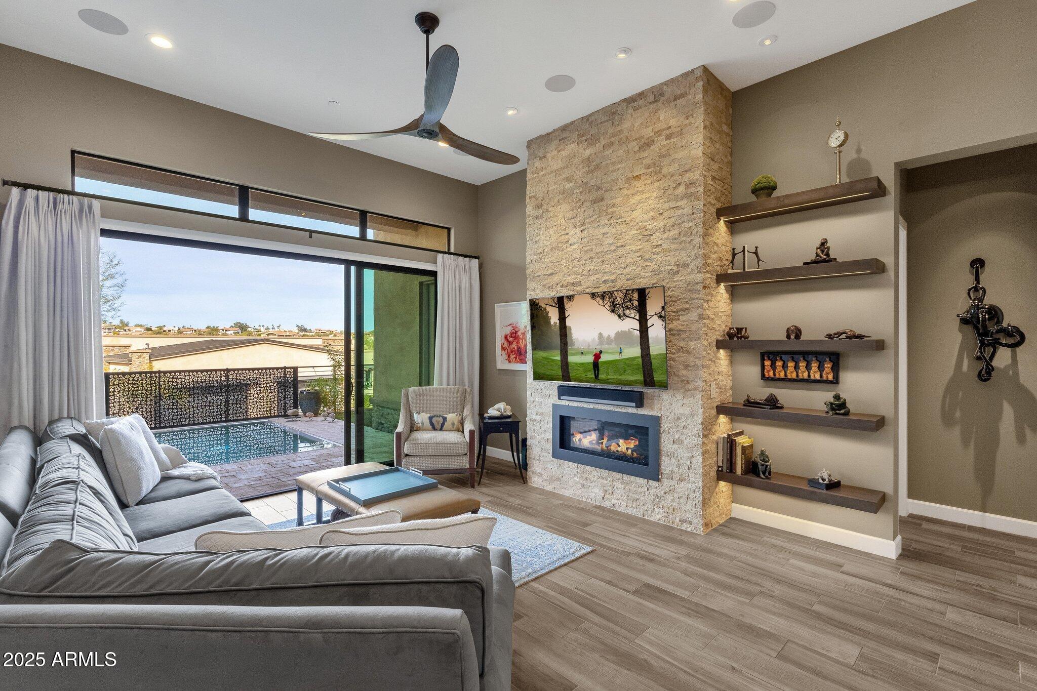 15961 E RIDGESTONE Drive