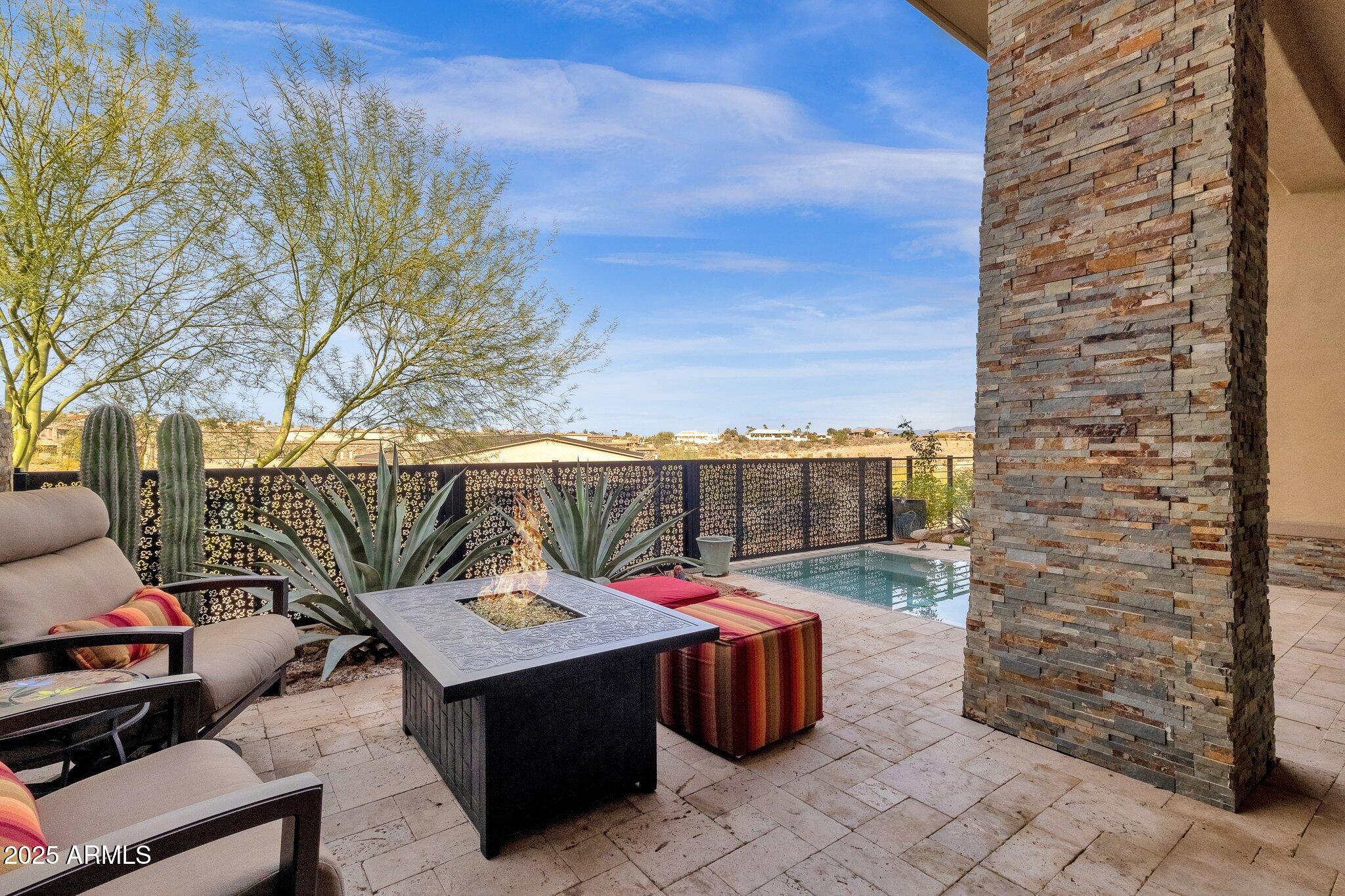 15961 E RIDGESTONE Drive