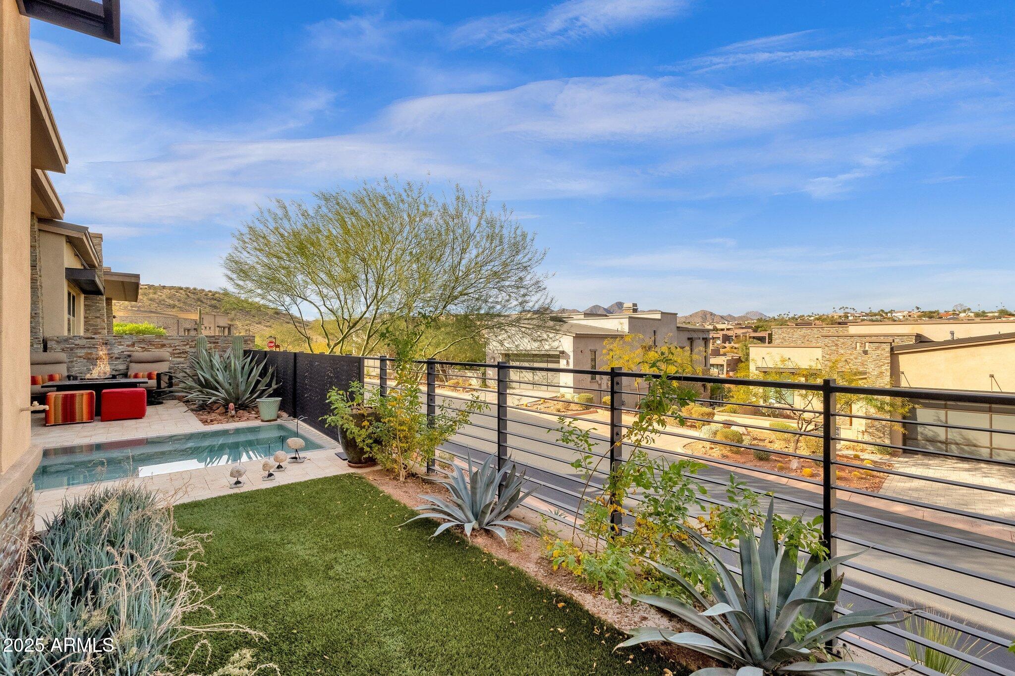 15961 E RIDGESTONE Drive