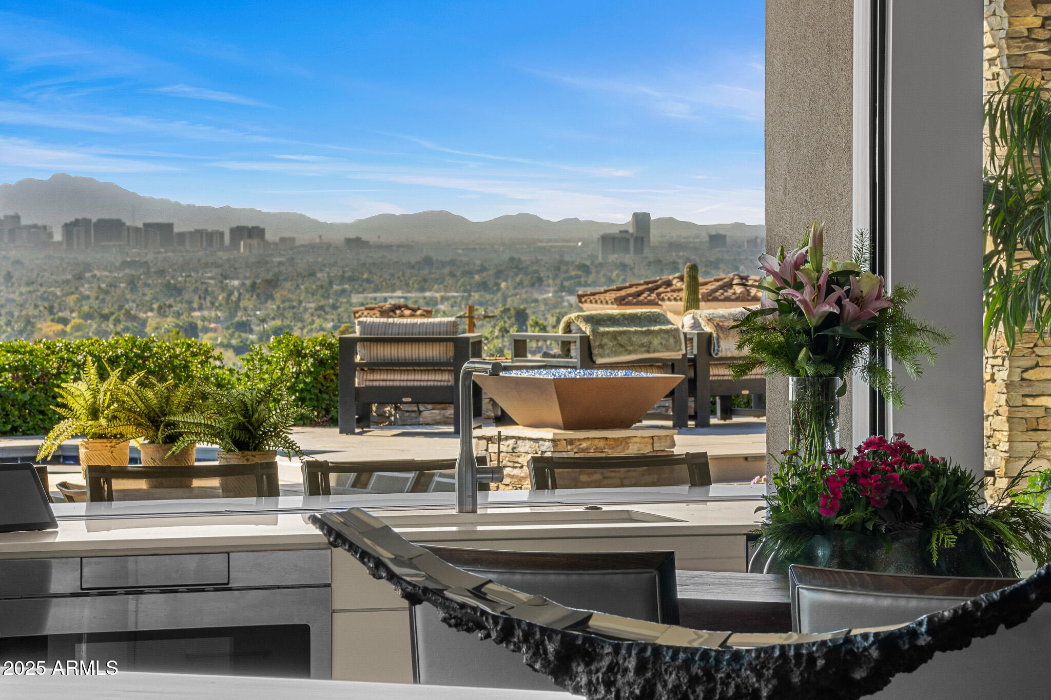 5630 E ROCKRIDGE Road