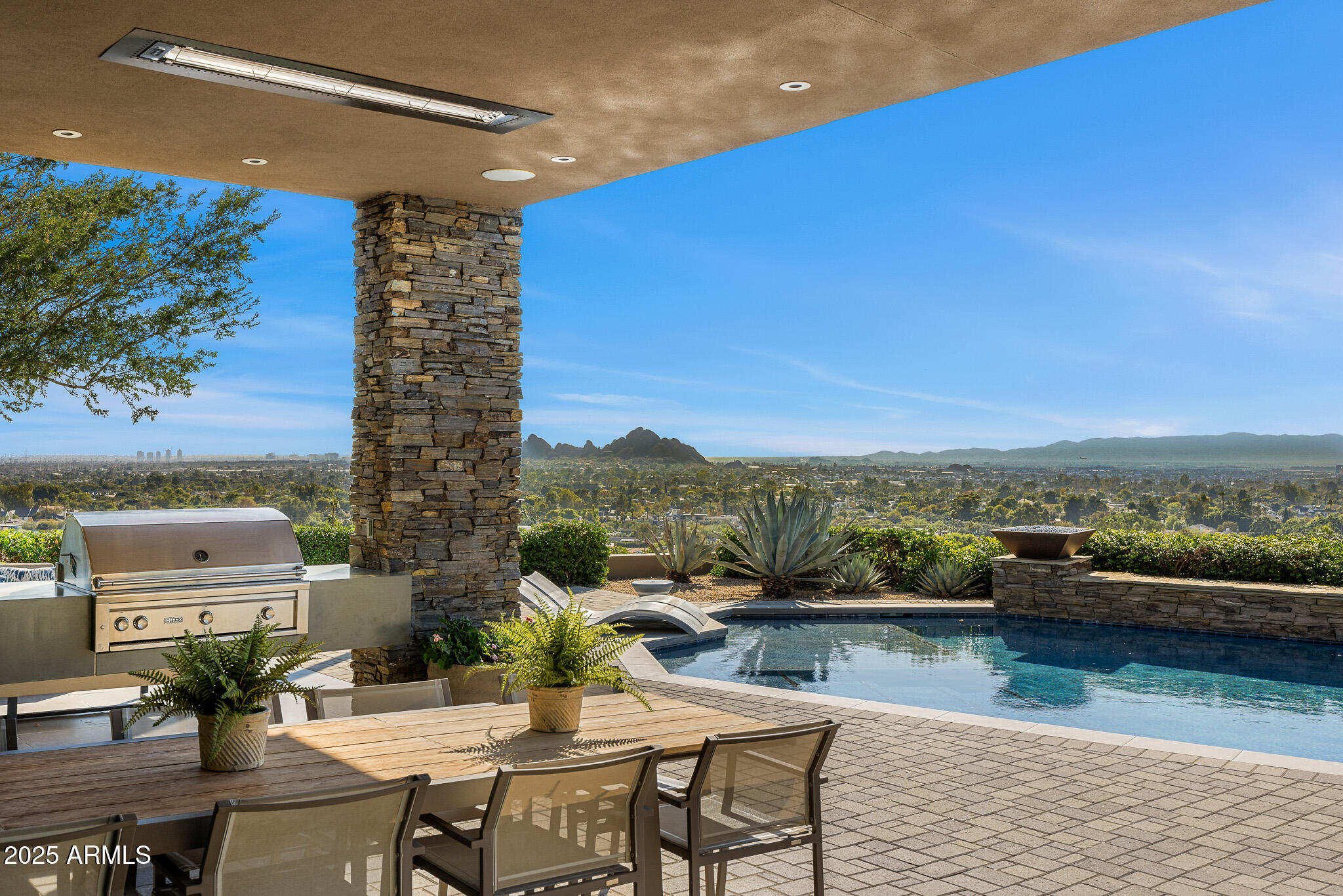 5630 E ROCKRIDGE Road