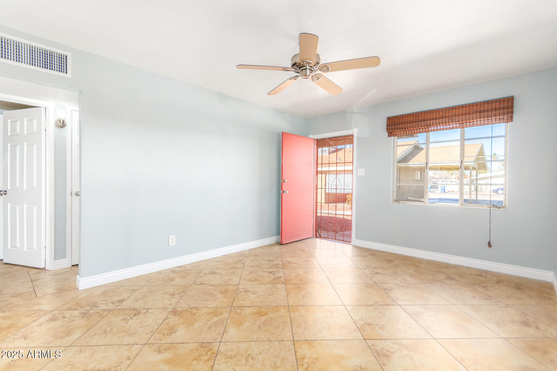 735 W COOLIDGE Street