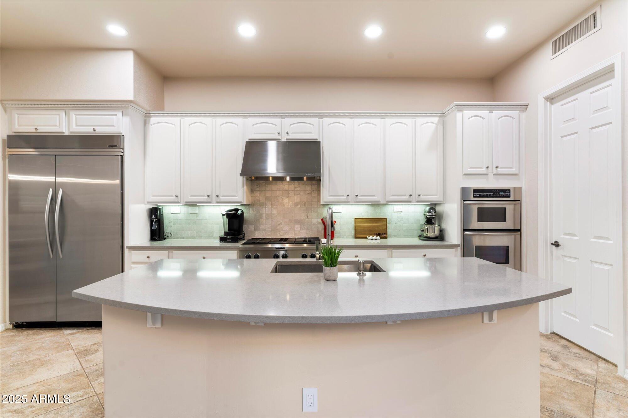 9270 E THOMPSON PEAK Parkway, 335