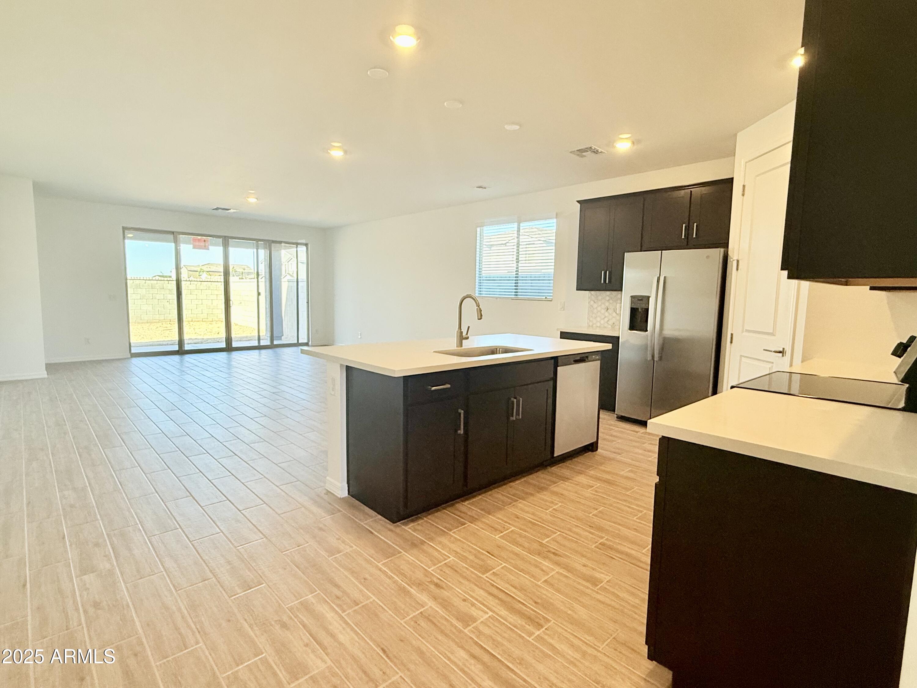 2446 E SPUR Drive