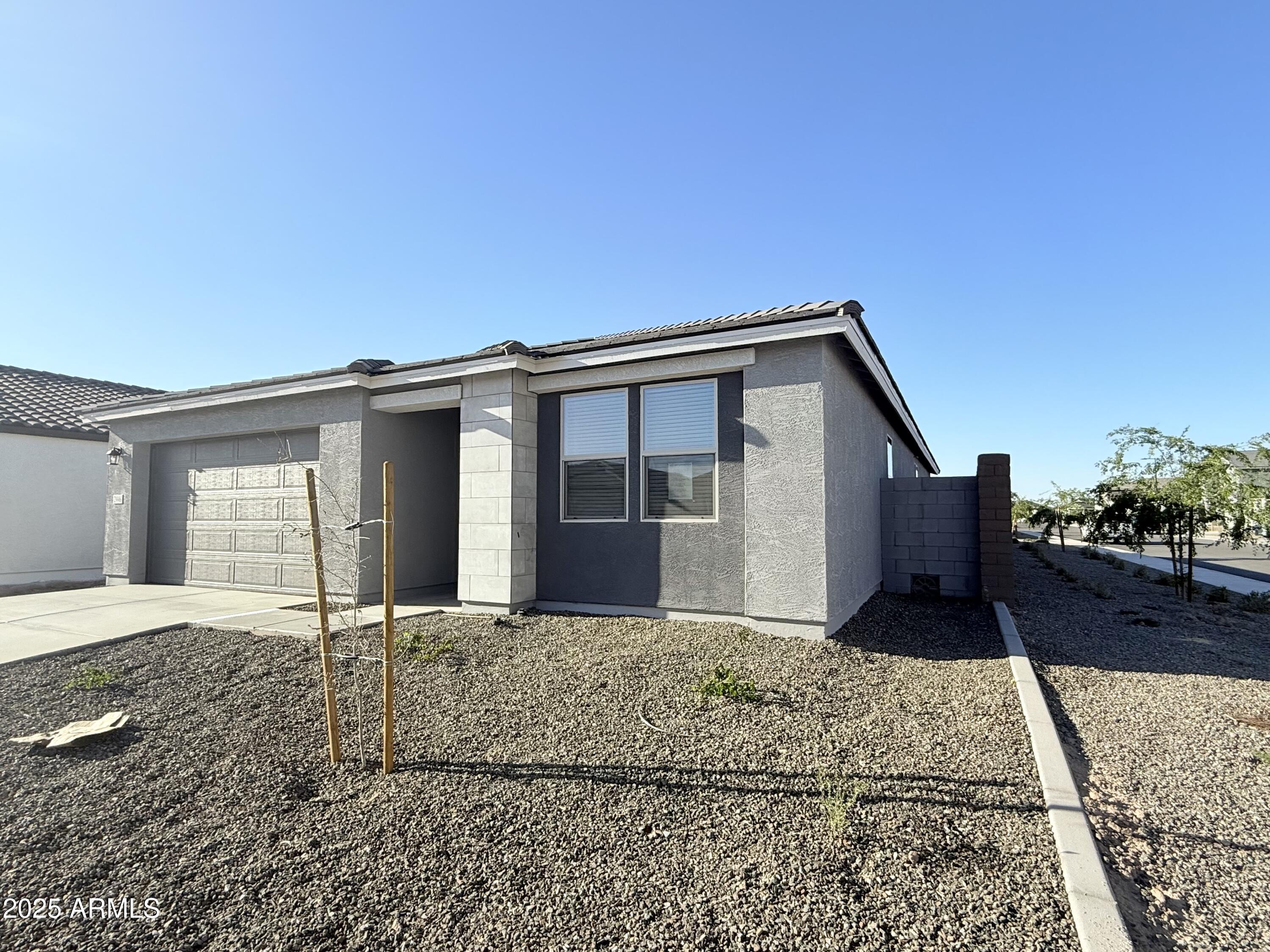 2446 E SPUR Drive