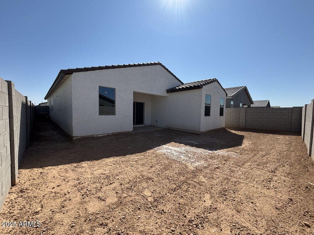 47748 W KENNER Drive